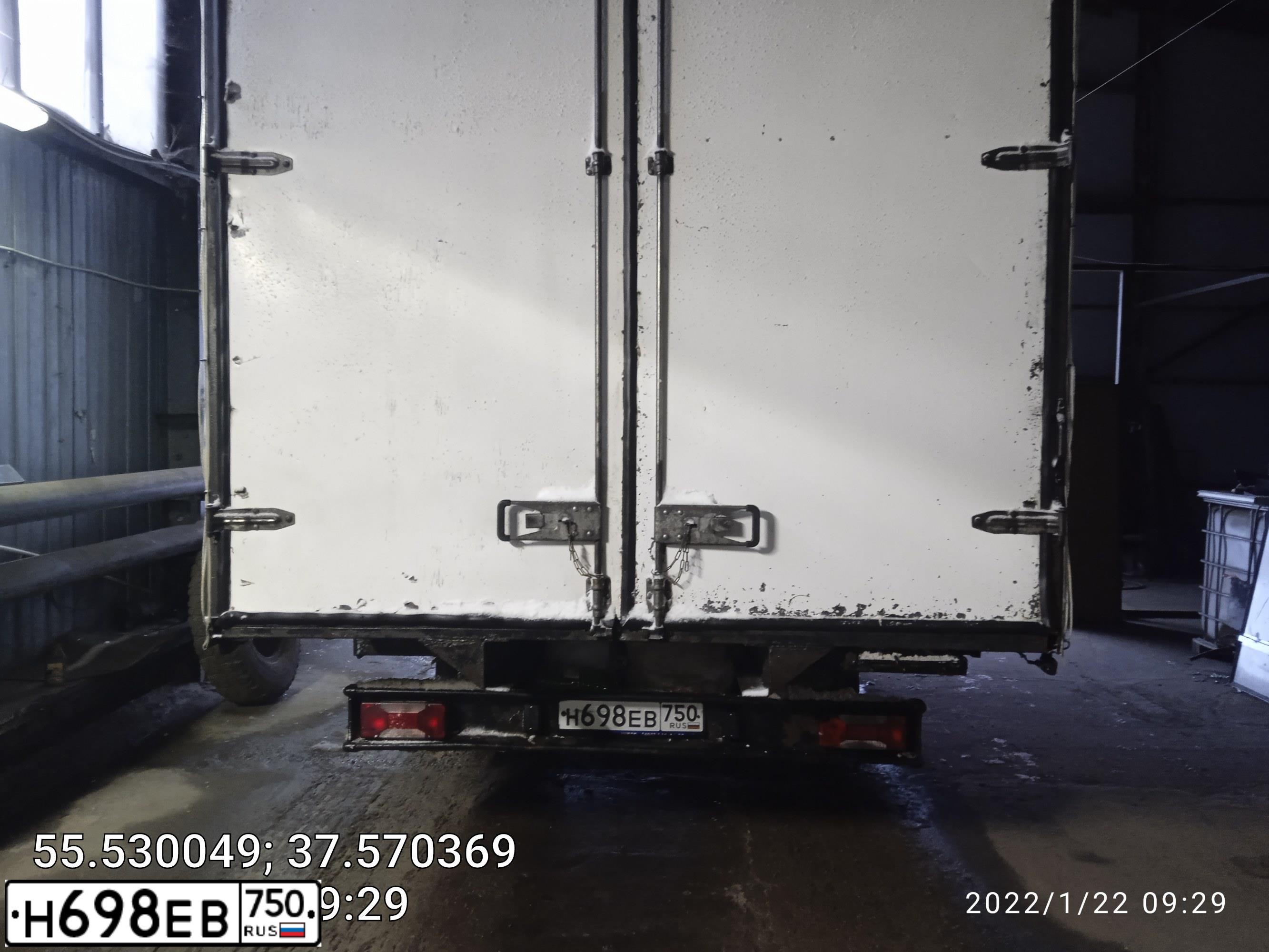 Фото автомобиля IVECO DAILY, 2013 — госномер Н698ЕВ750. Цвет: БЕЛЫЙ