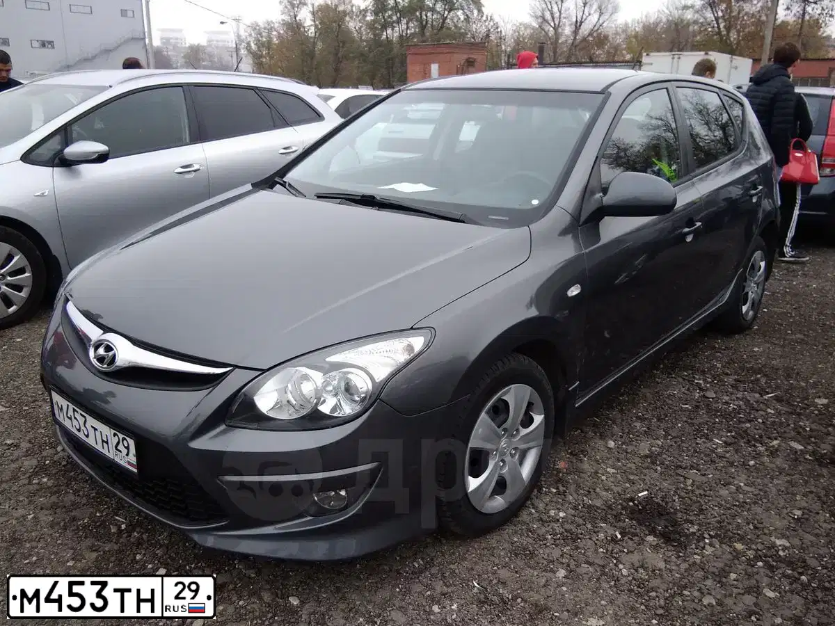 Фото автомобиля HYUNDAI I30, 2010 — госномер О176КМ193. Цвет: СЕРЫЙ