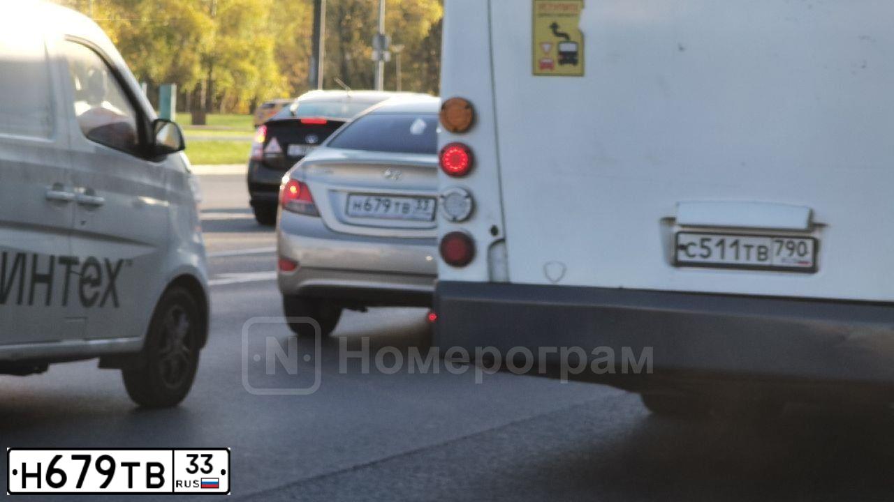 Фото автомобиля HYUNDAI SOLARIS, 2011 — госномер Н679ТВ33. Цвет: БЕЖЕВО-СЕРЫЙ