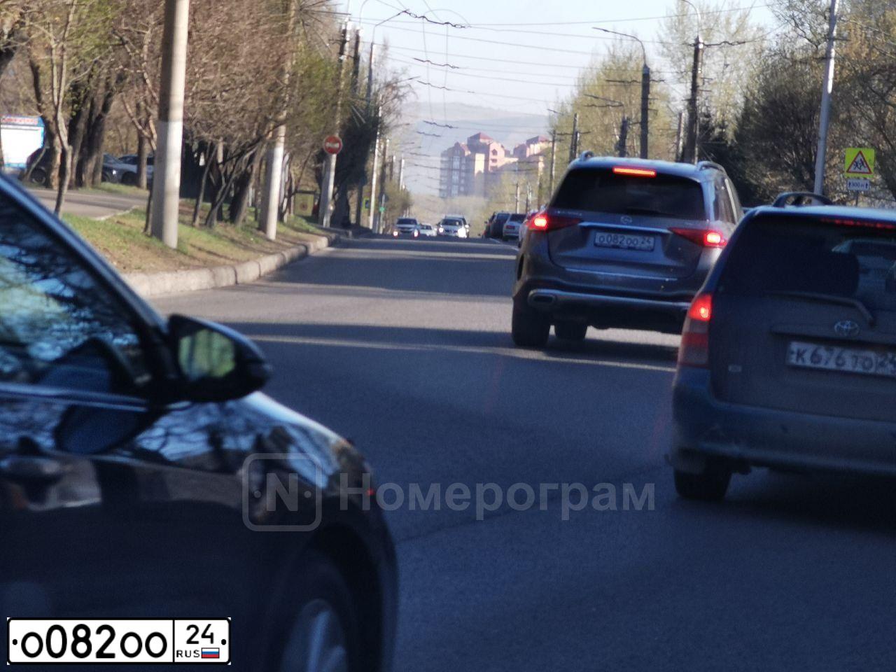 Фото автомобиля MERCEDES-BENZ GLK300, 2012 — госномер М487УО763. Цвет: Белый