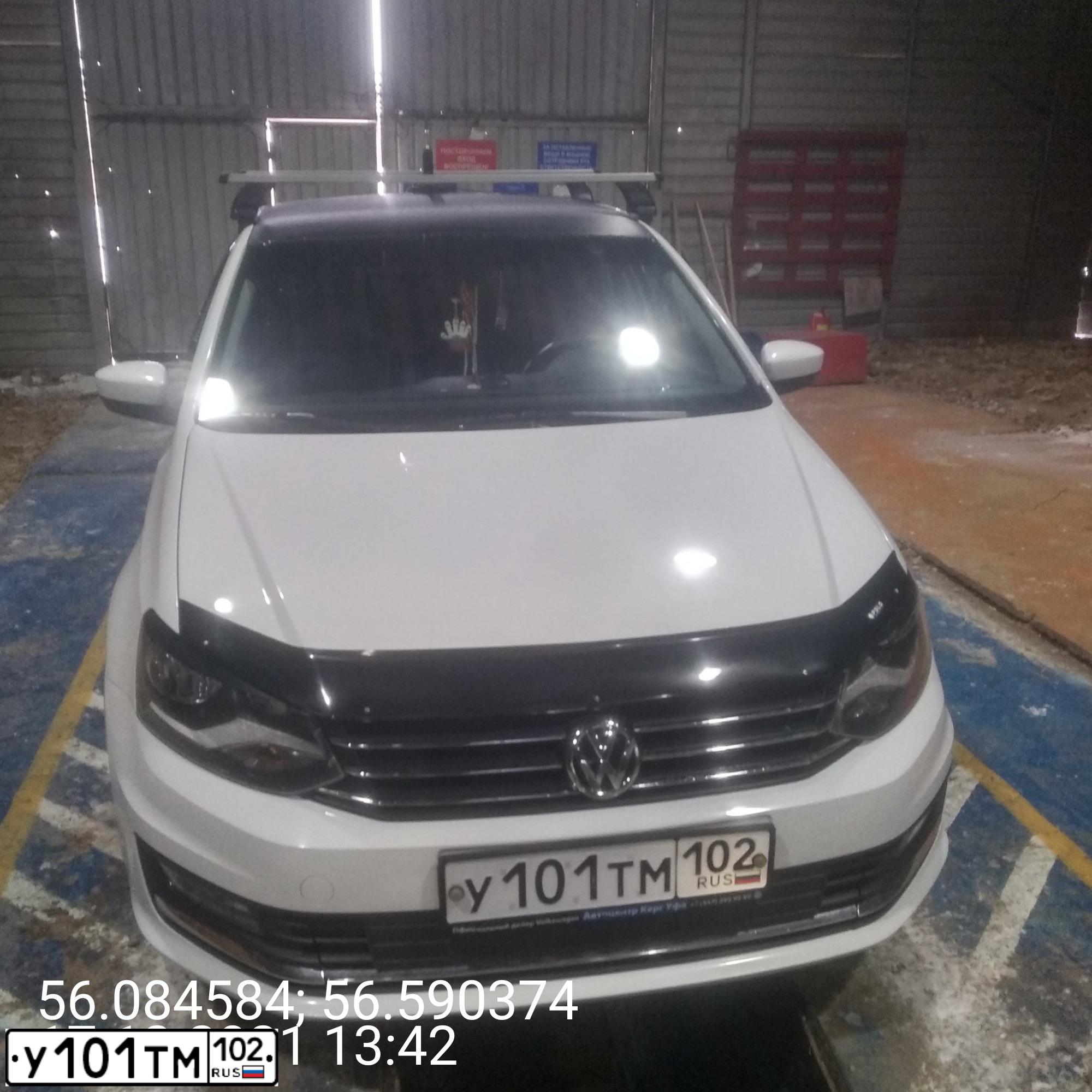 Фото автомобиля VOLKSWAGEN POLO, 2017 — госномер У101ТМ102. Цвет: БЕЛЫЙ