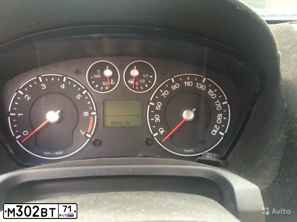 Фото автомобиля FORD FIESTA / ASPIRE, 2006 — госномер К523КМ71. Цвет: ЗЕЛЕНЫЙ