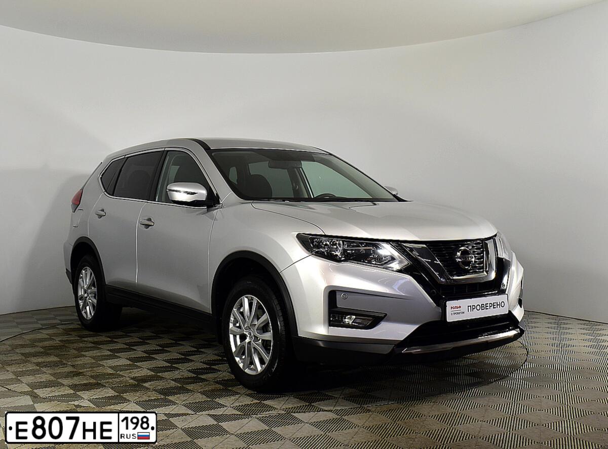 Фото автомобиля NISSAN X-TRAIL, 2019 — госномер Н769АТ198. Цвет: Серебристый