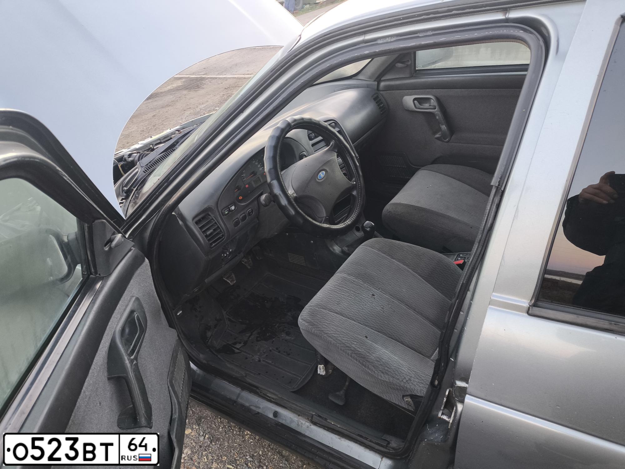 Фото автомобиля LADA 2111 LADA, 2008 — госномер О523ВТ64. Цвет: СРЕД СЕРО-ЗЕЛЕНЫЙ МЕТ