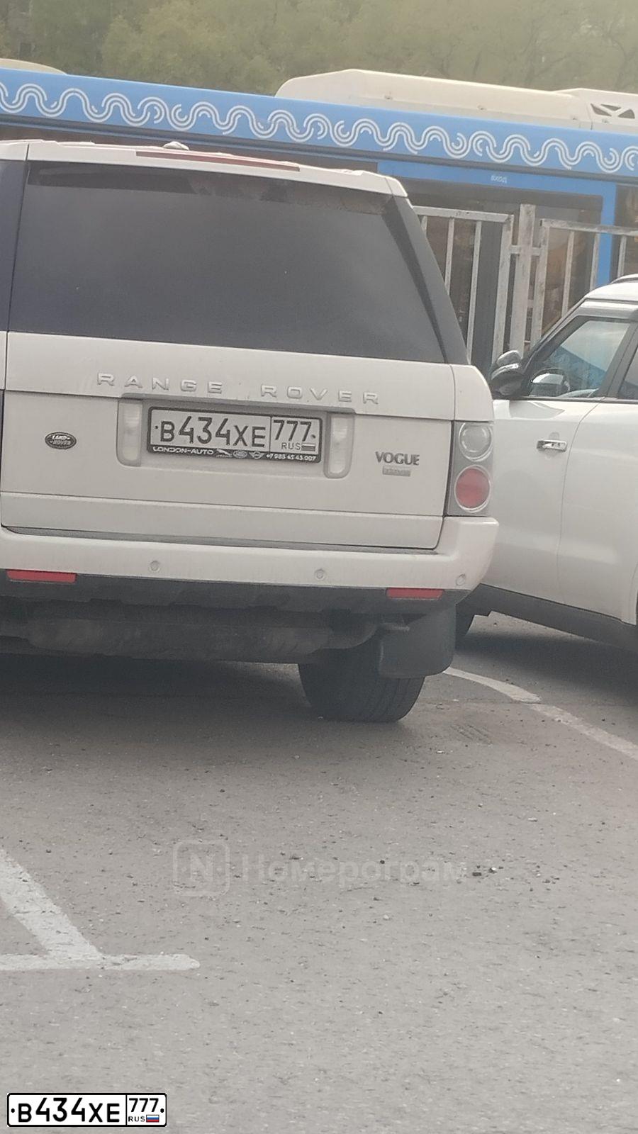 Фото автомобиля HYUNDAI GALLOPER, 2001 — госномер В434ХЕ777. Цвет: СЕР СЕРО-ЗЕЛЕНЫЙ