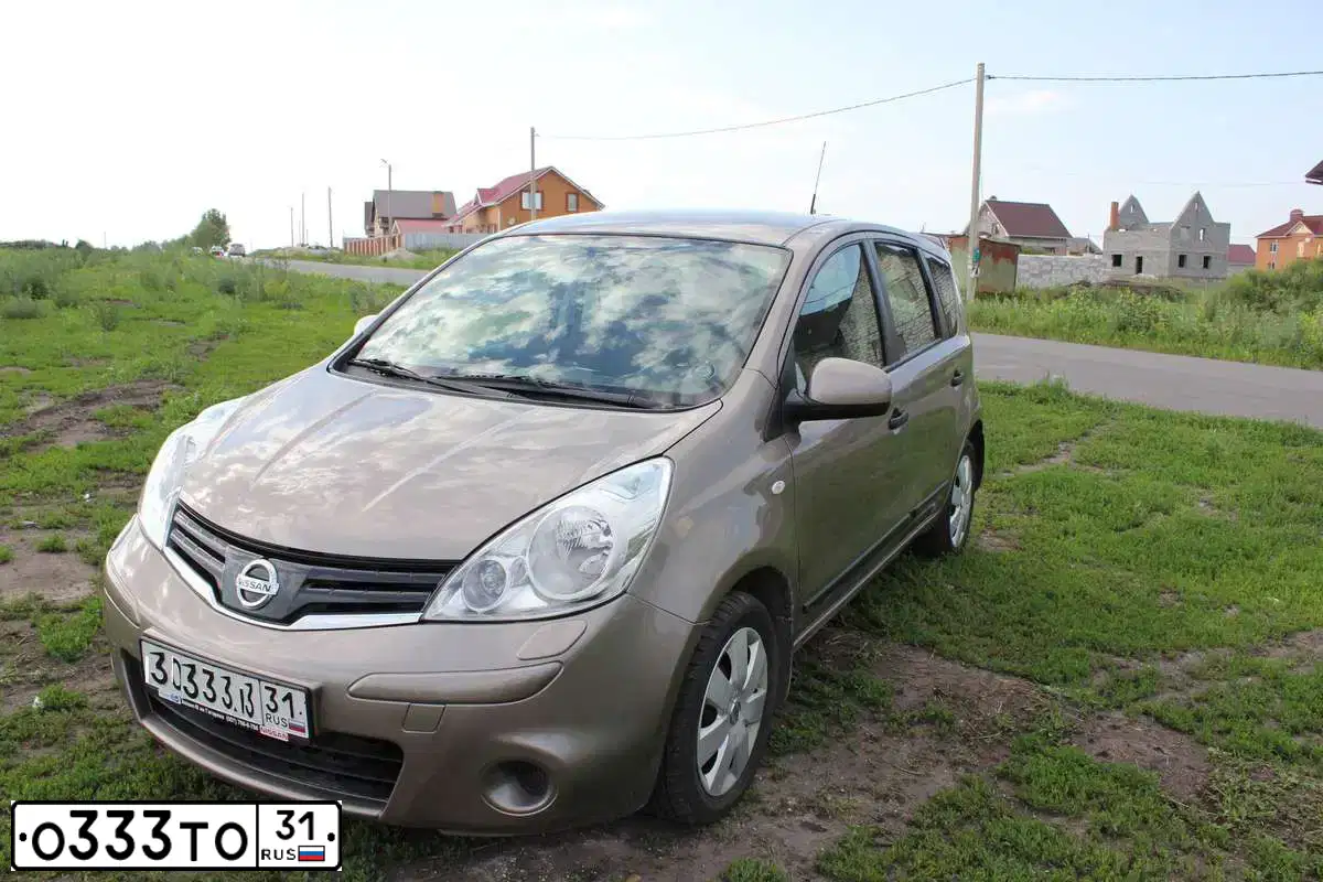 Фото автомобиля LADA 2109 SAMARA, 2004 — госномер О333ТО31. Цвет: Темно-зеленый