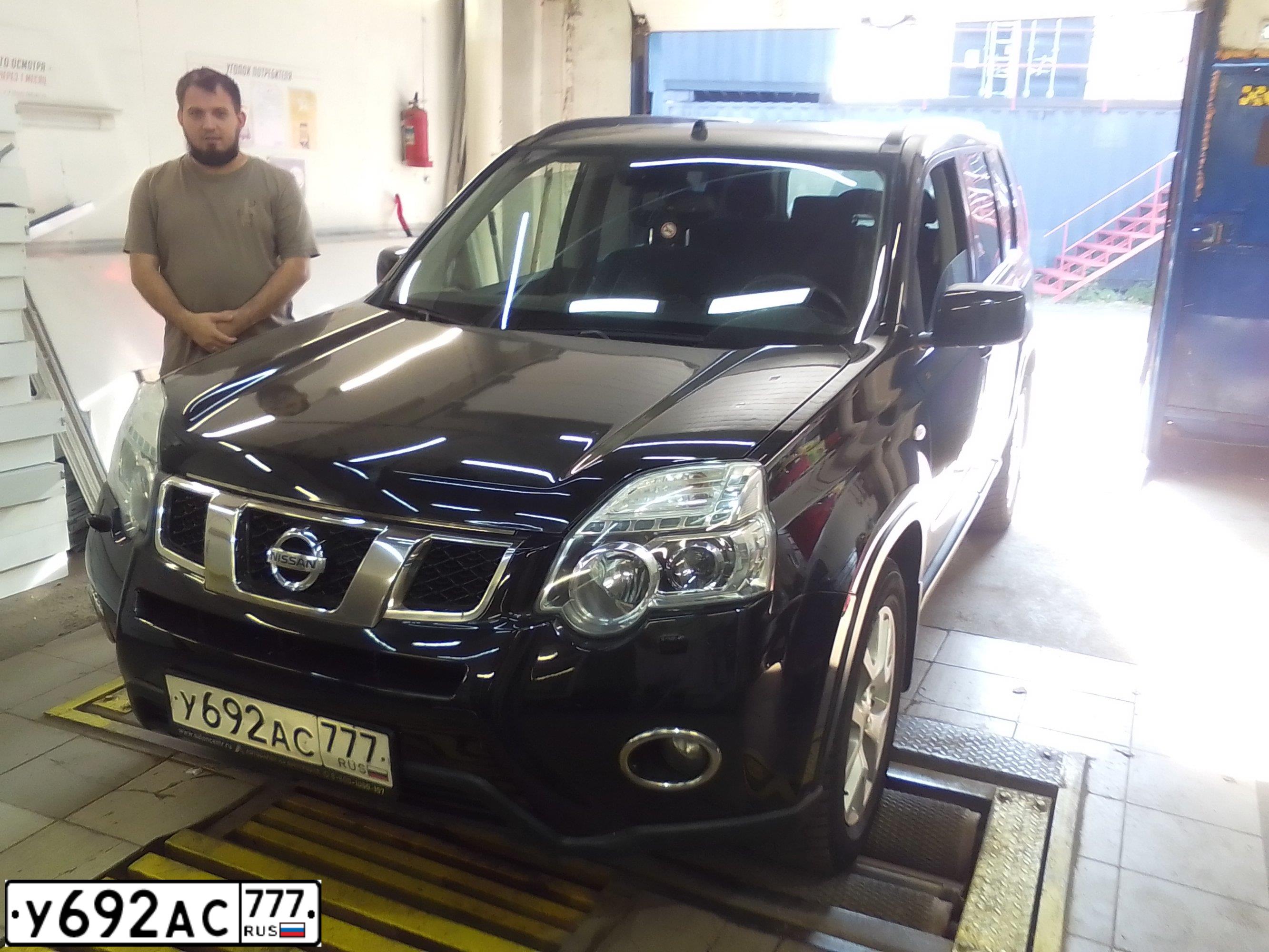 Фото автомобиля NISSAN X-TRAIL, 2013 — госномер К857ЕР122. Цвет: ЧЕРНЫЙ