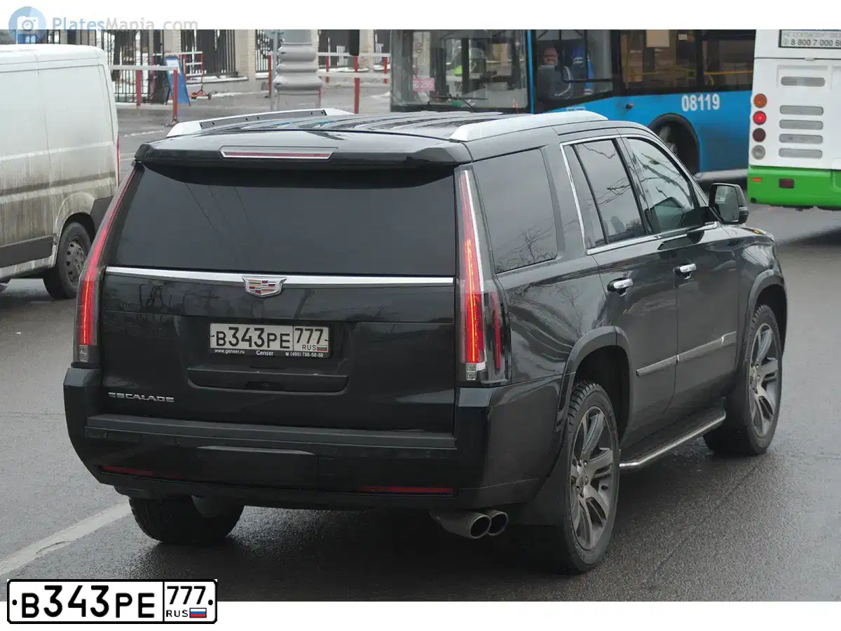 Фото автомобиля CADILLAC ESCALADE, 2016 — госномер С107КР77. Цвет: ЧЕРНЫЙ