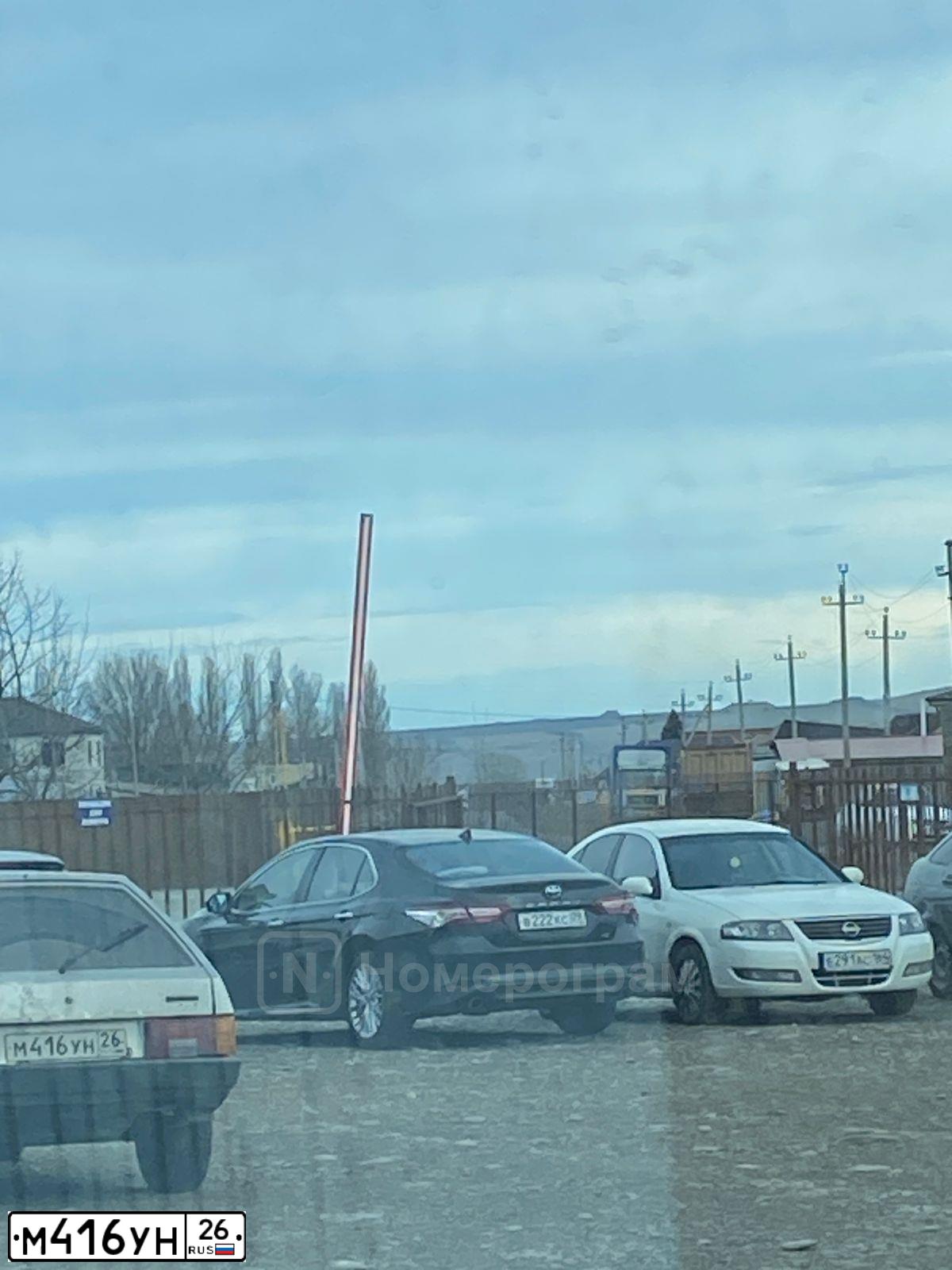 Фото автомобиля LADA 2109 SAMARA, 2003 — госномер Р293РК97. Цвет: СВЕТЛО-СЕРЕБРИСТЫЙ МЕТАЛЛ