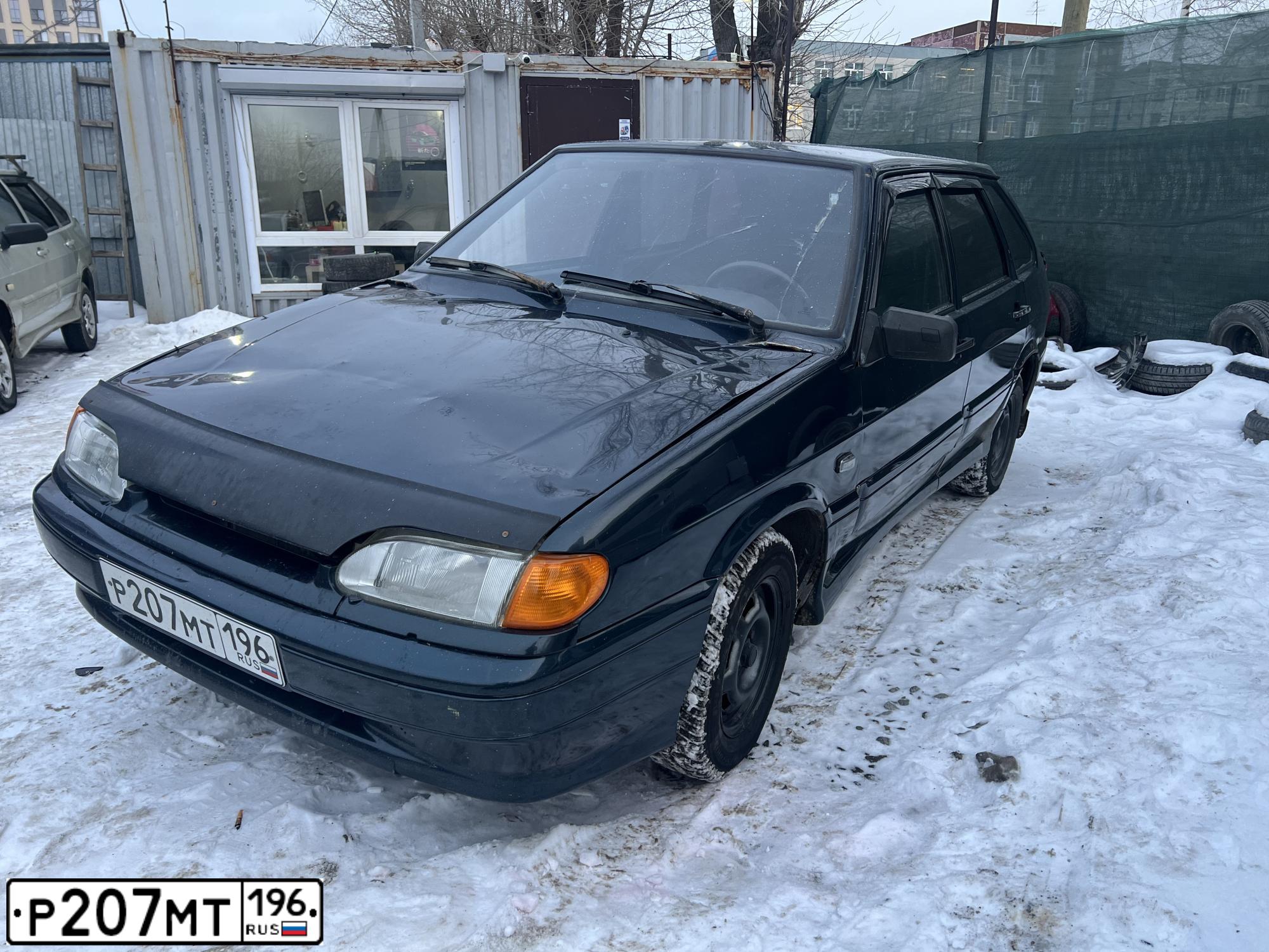 Фото автомобиля LADA 2114 SAMARA, 2008 — госномер Р207МТ196. Цвет: Темно-зеленый