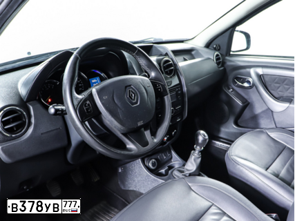 Фото автомобиля RENAULT DUSTER, 2016 — госномер А767СХ67. Цвет: ЗЕЛЕНЫЙ