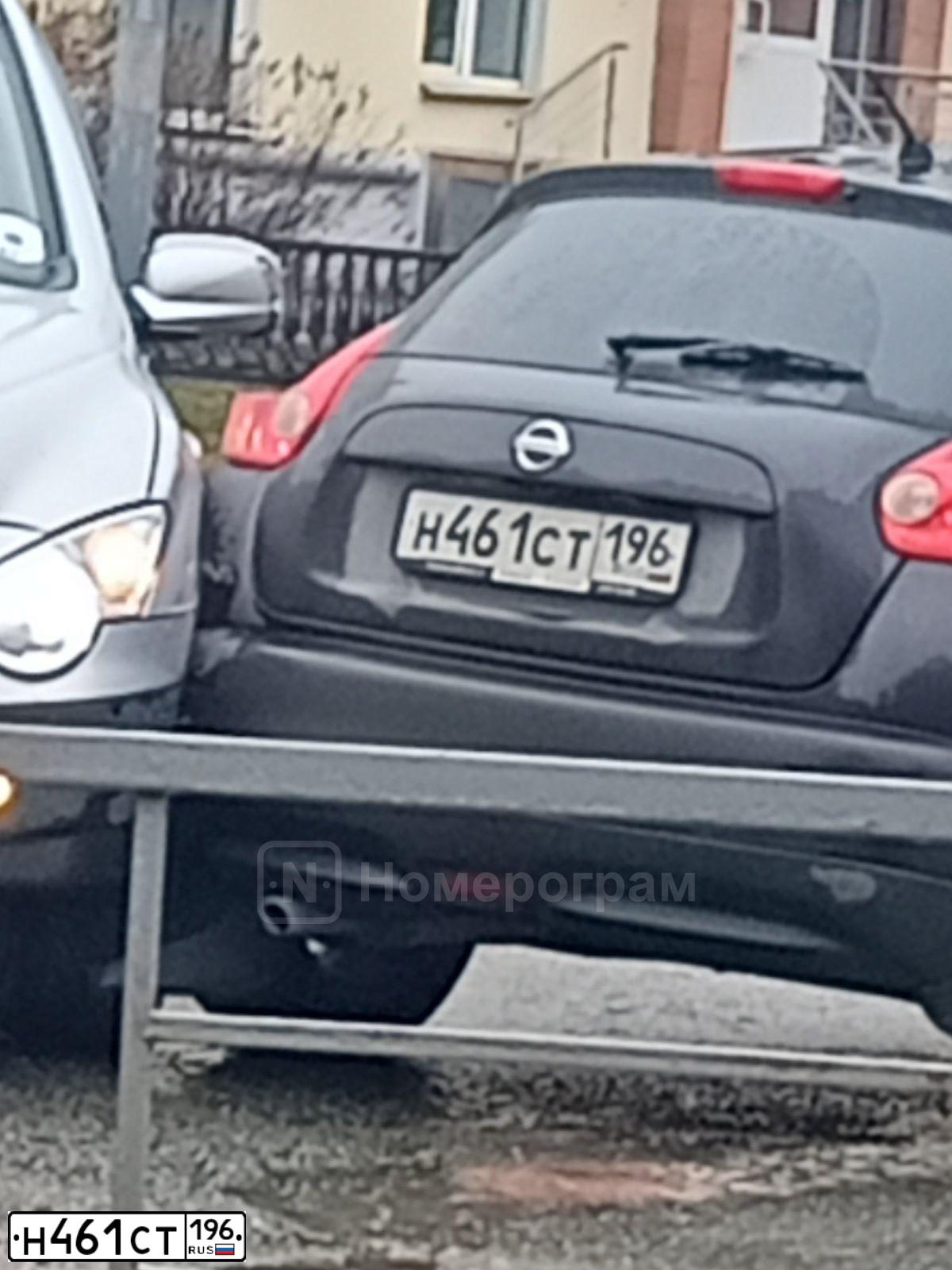 Фото автомобиля NISSAN JUKE, 2012 — госномер У096НТ96. Цвет: ФИОЛЕТОВЫЙ