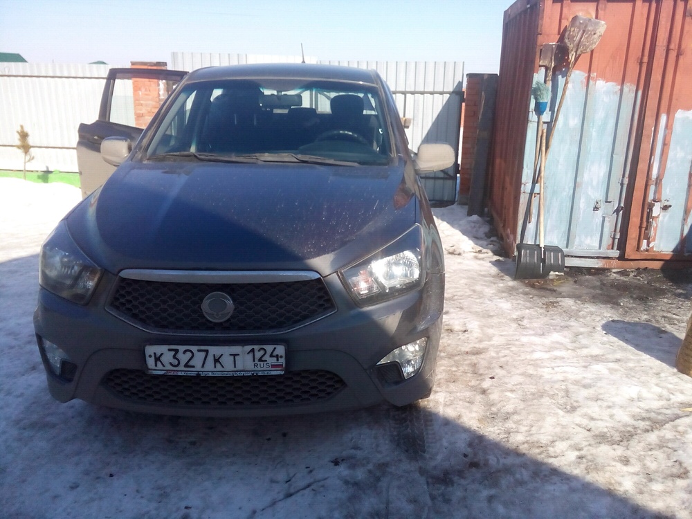 Фото автомобиля SSANGYONG ACTYON, 2012 — госномер У881СЕ72. Цвет: ТЕМНО-СЕРЫЙ