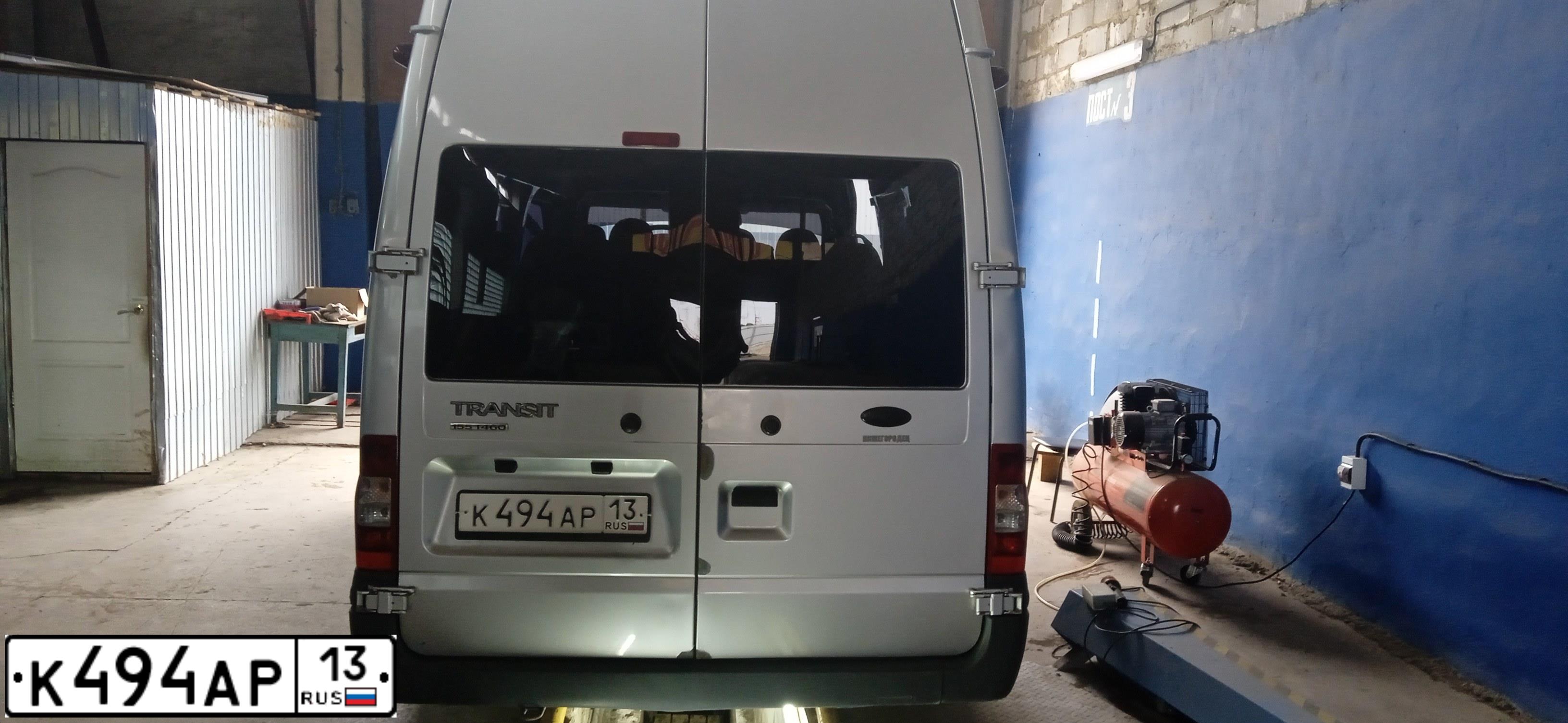 Фото автомобиля FORD TRANSIT, 2013 — госномер К494АР13. Цвет: Серебристый