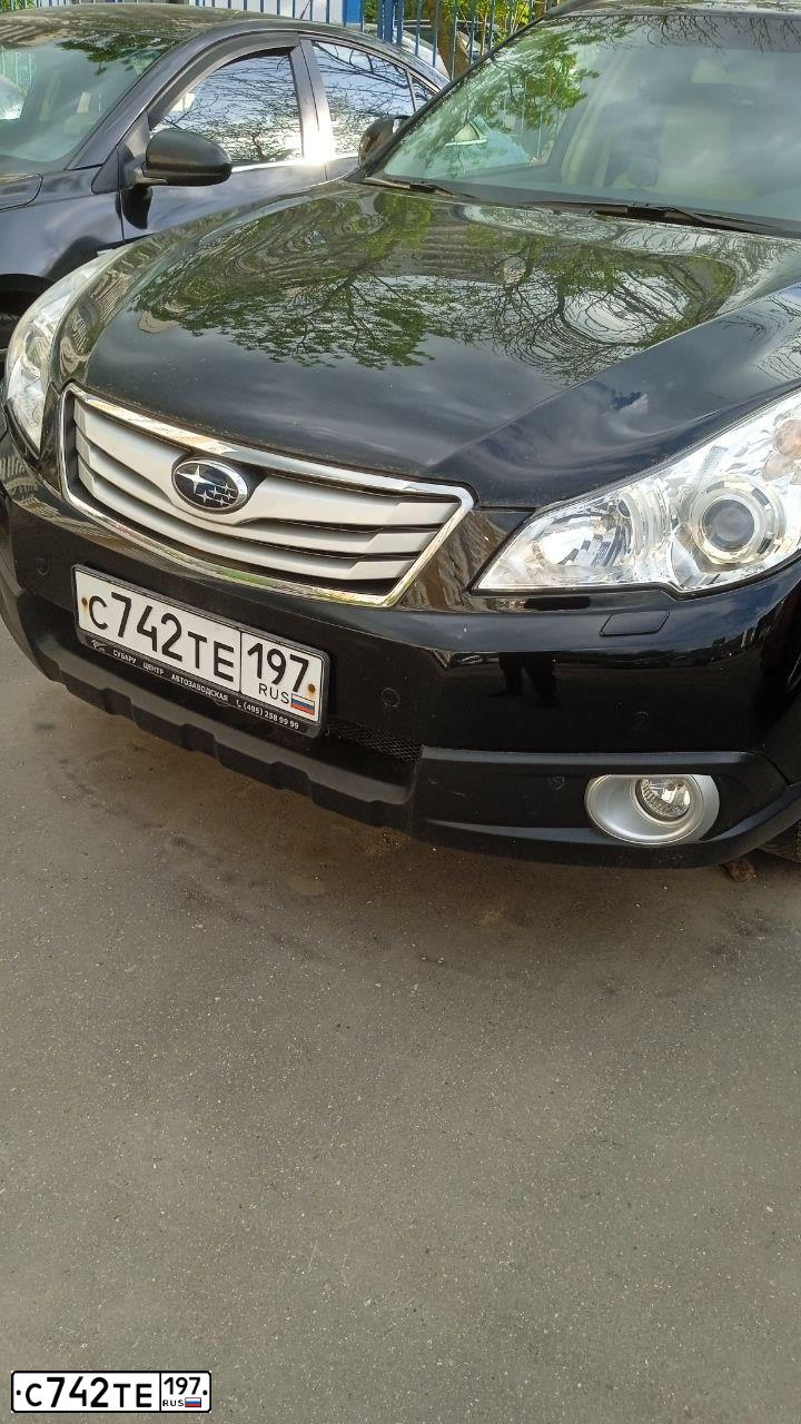 Фото автомобиля SUBARU OUTBACK, 2011 — госномер С742ТЕ197. Цвет: ЧЕРНЫЙ