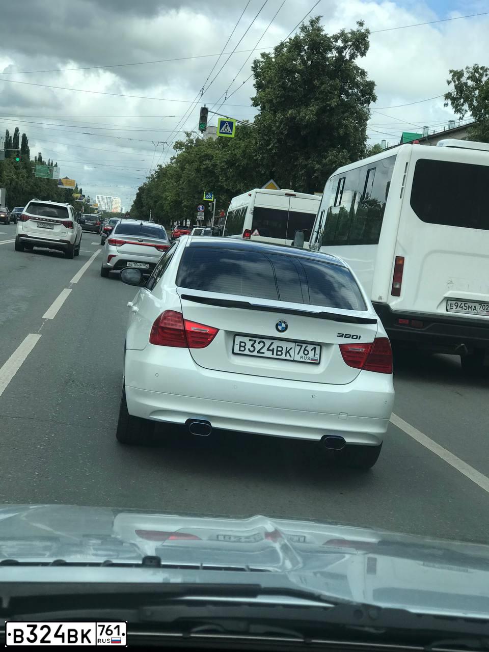Фото автомобиля BMW SERIE 3, 2011 — госномер К389ХУ702. Цвет: Белый