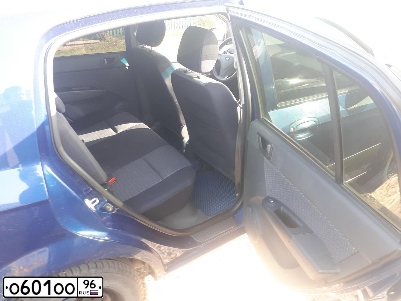 Фото автомобиля HYUNDAI GETZ, 2010 — госномер О601ОО96. Цвет: синий