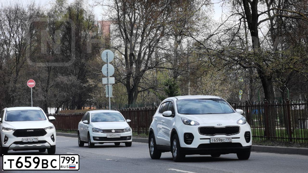 Фото автомобиля KIA SPORTAGE, 2017 — госномер Т659ВС799. Цвет: БЕЛЫЙ