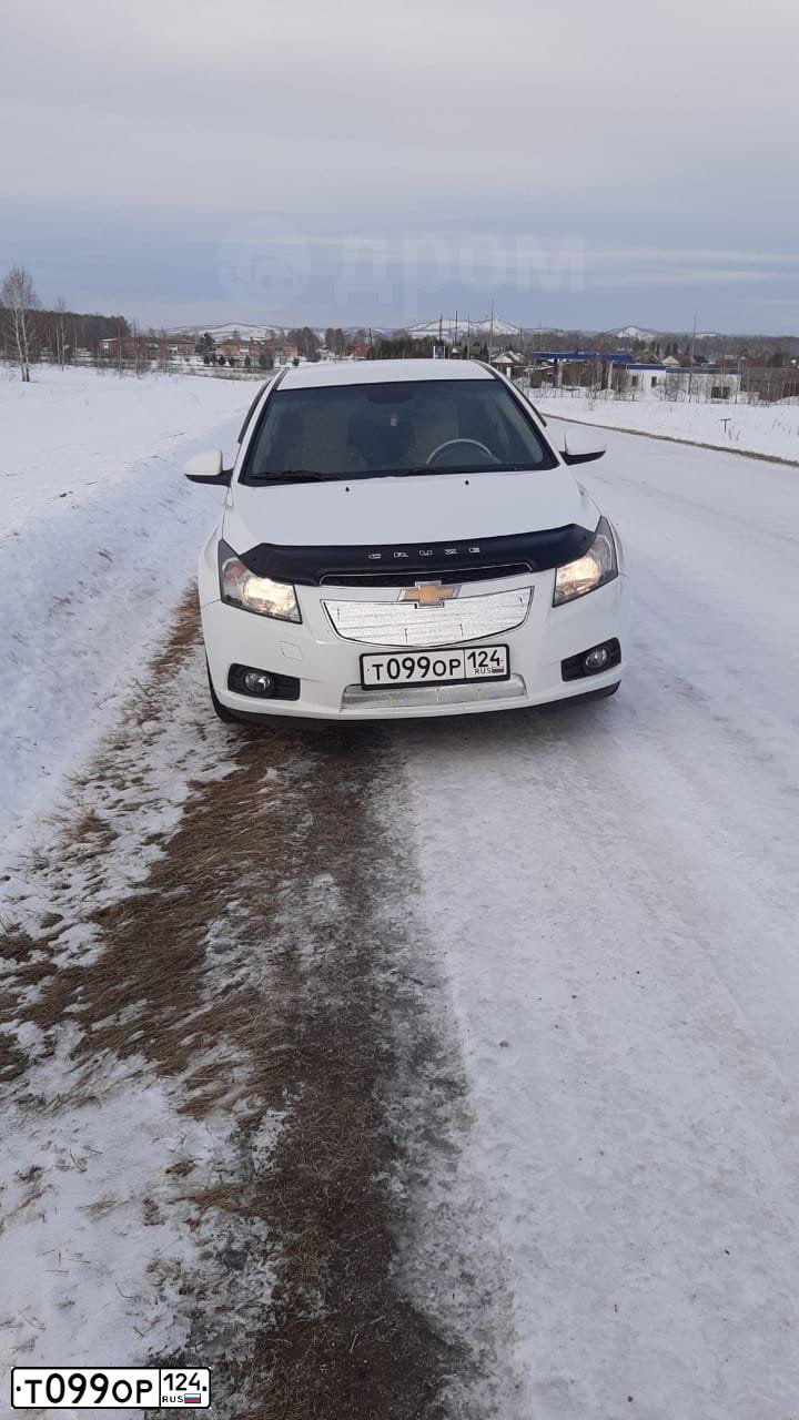 Фото автомобиля CHEVROLET CRUZE, 2010 — госномер Т099ОР124. Цвет: Белый