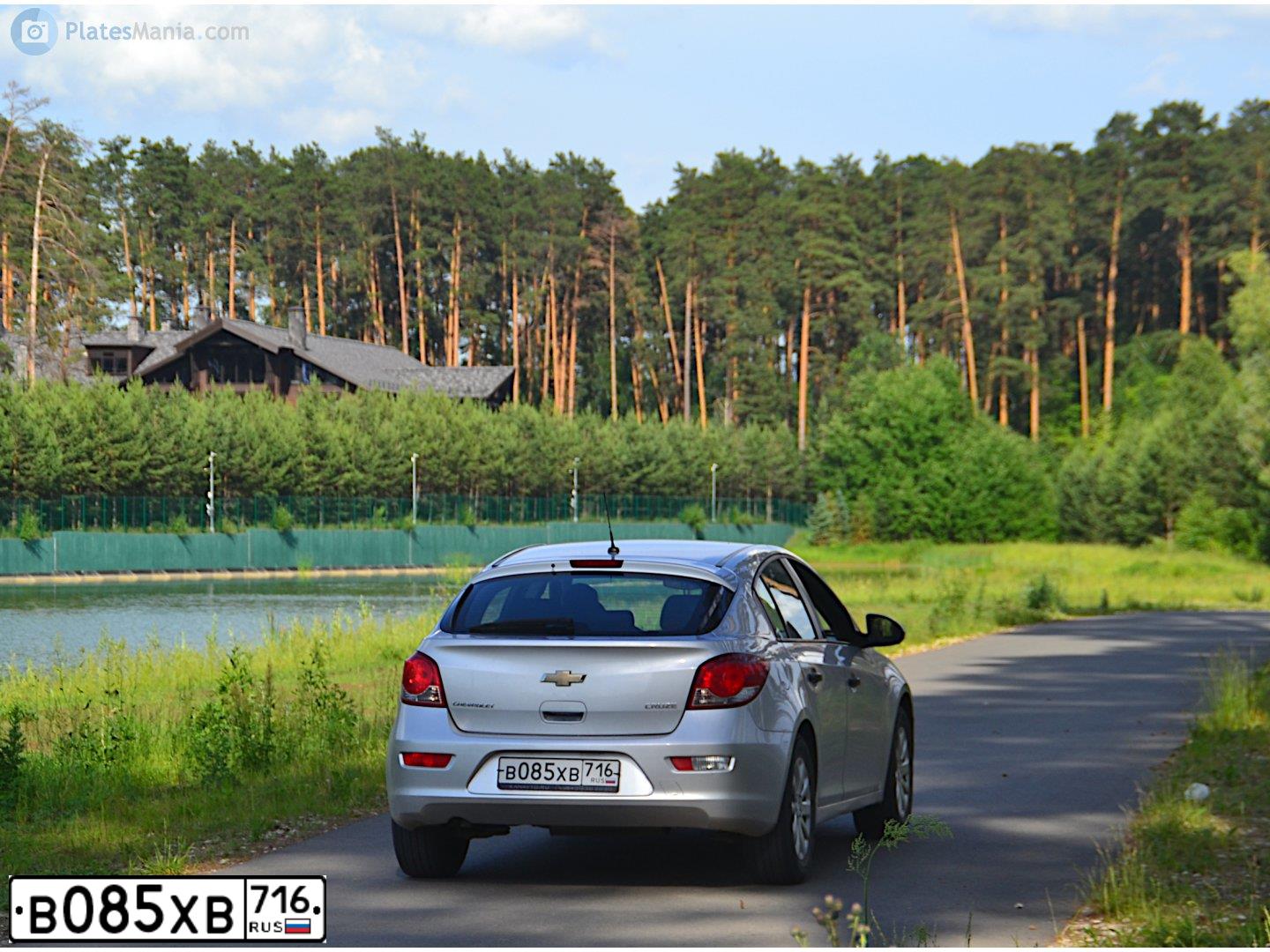 Фото автомобиля CHEVROLET CRUZE, 2012 — госномер В085ХВ716. Цвет: СЕРЕБРИСТЫЙ МЕТАЛЛИК