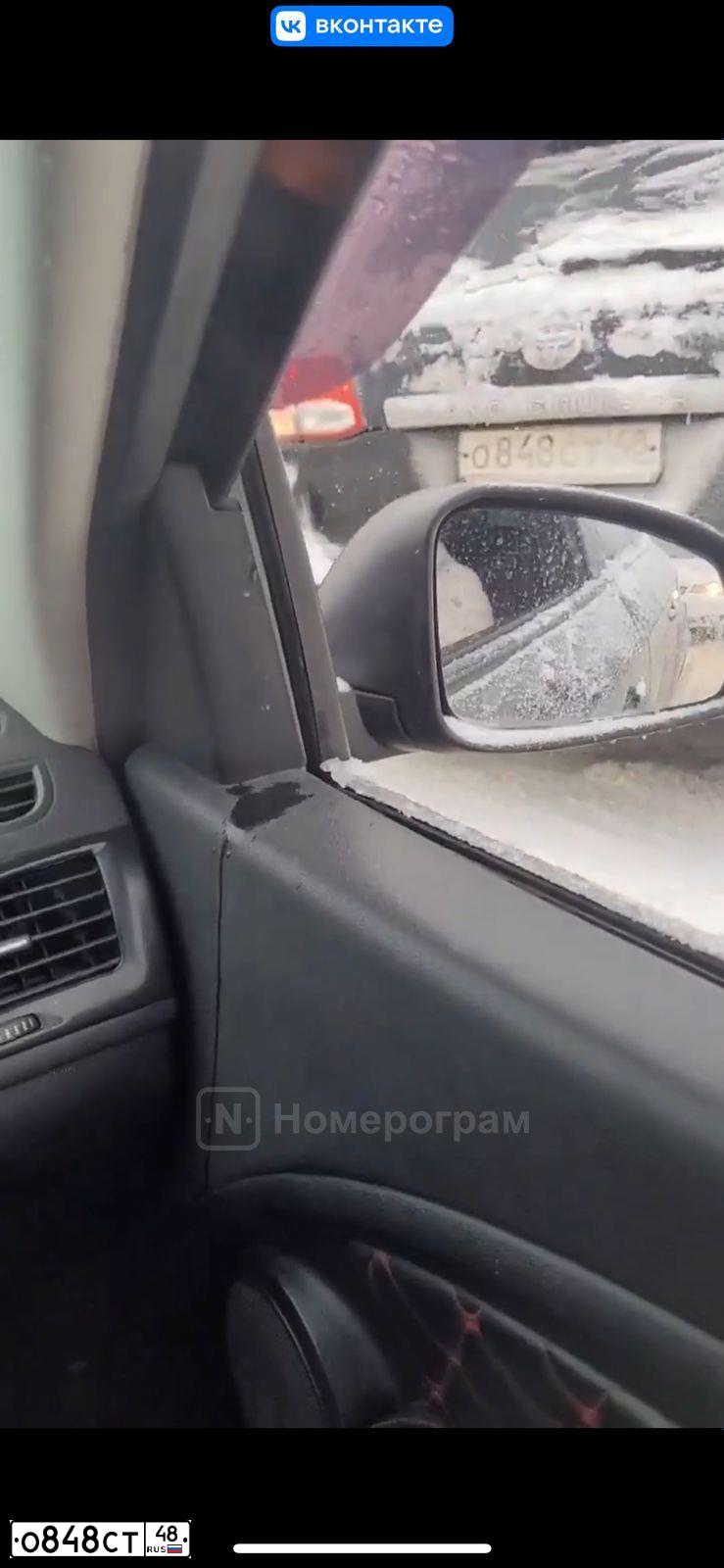 Фото автомобиля TOYOTA LANDCRUISER 200, 2008 — госномер О010ОО48. Цвет: ЧЕРНЫЙ