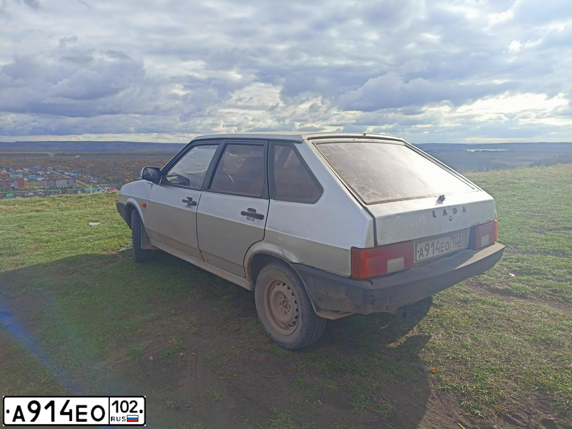 Фото автомобиля LADA 2109 SAMARA, 2003 — госномер А914ЕО102. Цвет: СВЕТЛО-СЕРЕБРИСТЫЙ МЕТАЛЛИК