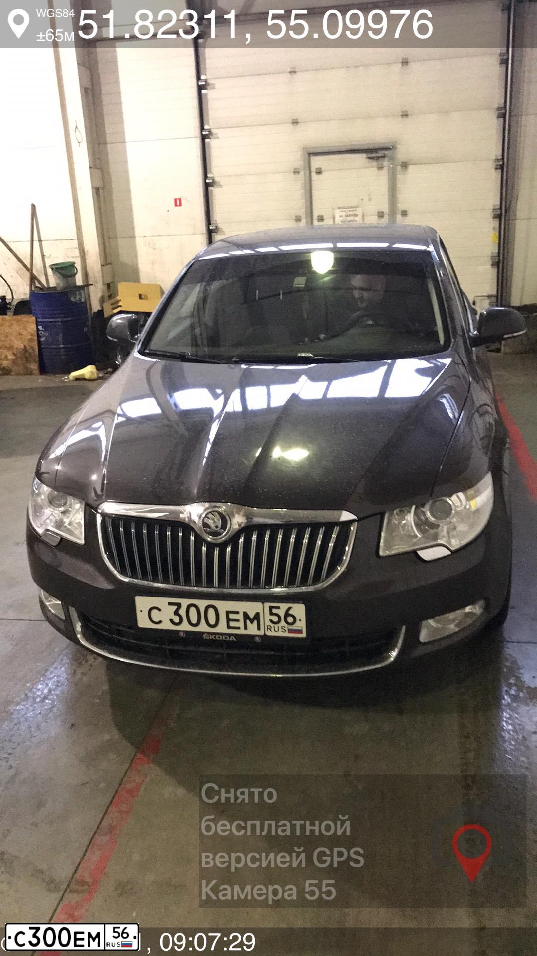 Фото автомобиля LADA 2115 SAMARA, 2007 — госномер С300ЕМ56. Цвет: ЗОЛОТИСТО-ТЕМНО-ЗЕЛЕНЫЙ
