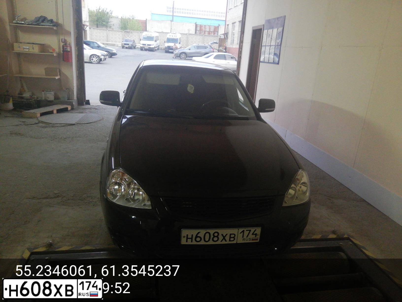 Фото автомобиля LADA PRIORA, 2008 — госномер Х128КР774. Цвет: Темно-зеленый