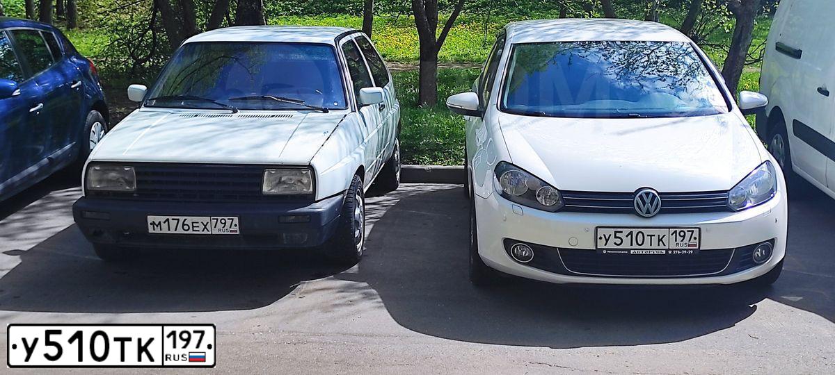 Фото автомобиля VOLKSWAGEN GOLF, 2012 — госномер У510ТК197. Цвет: Белый