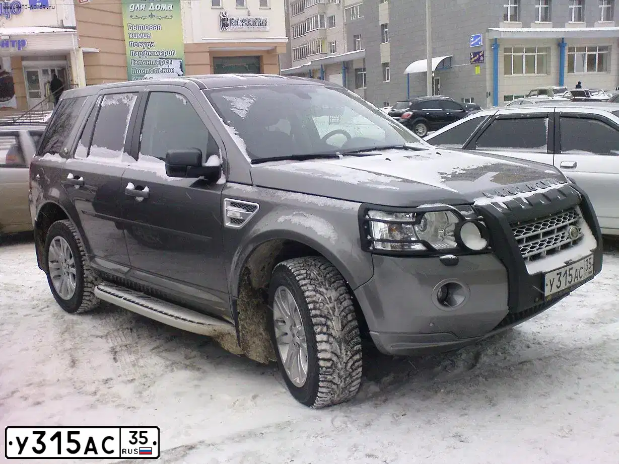Фото автомобиля LANDROVER FREELANDER, 2008 — госномер У315АС35. Цвет: ТЕМНО-СЕРЫЙ