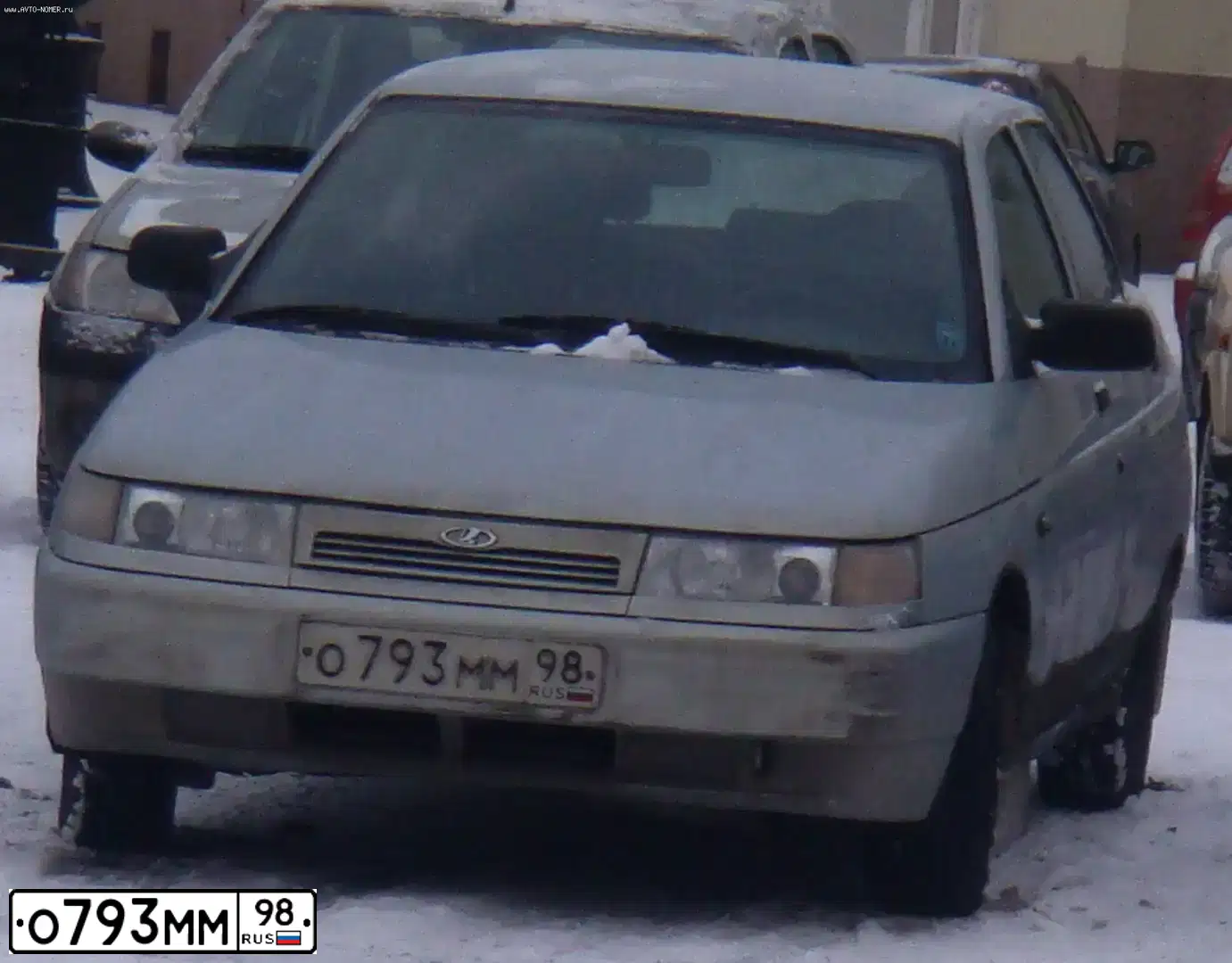 Фото автомобиля LADA 2110, 2007 — госномер О793ММ98. Цвет: СЕРЕБРИСТО-ЖЕЛТО-ГОЛУБОЙ