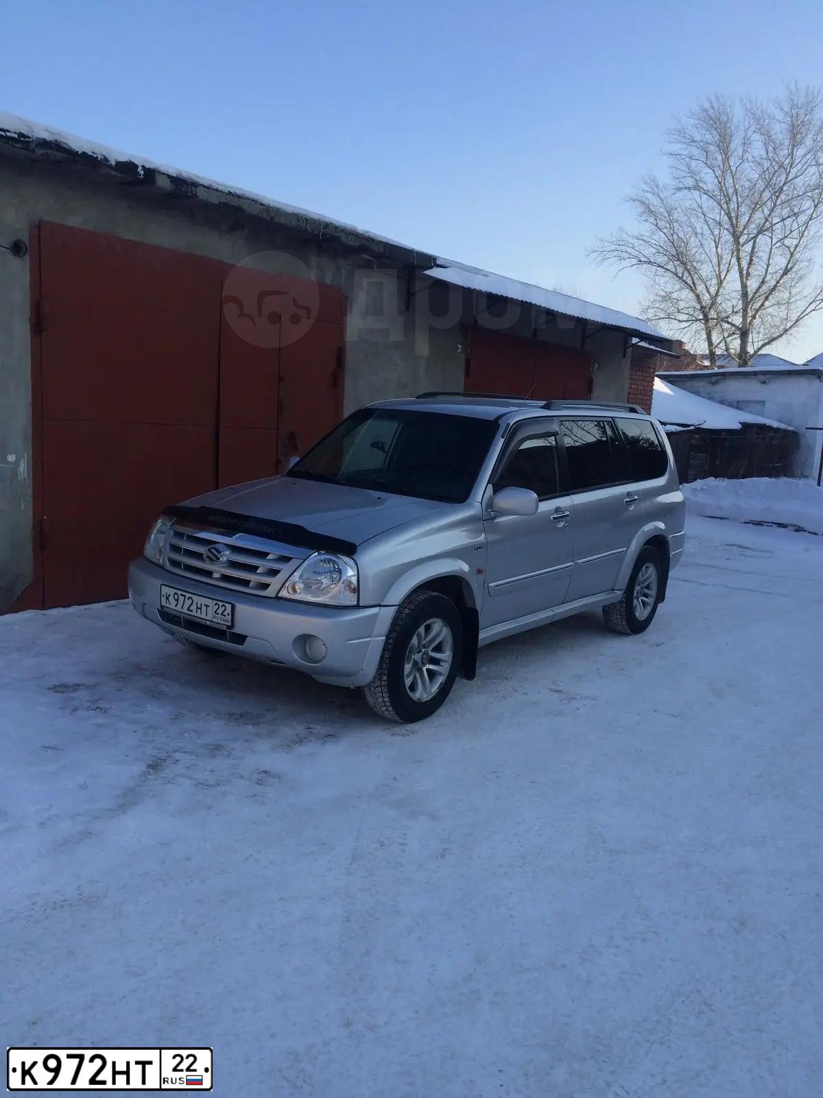 Фото автомобиля SUZUKI VITARA XL-7, 2004 — госномер К972НТ22. Цвет: БЕЛЫЙ СЕРЕБРИСТЫЙ