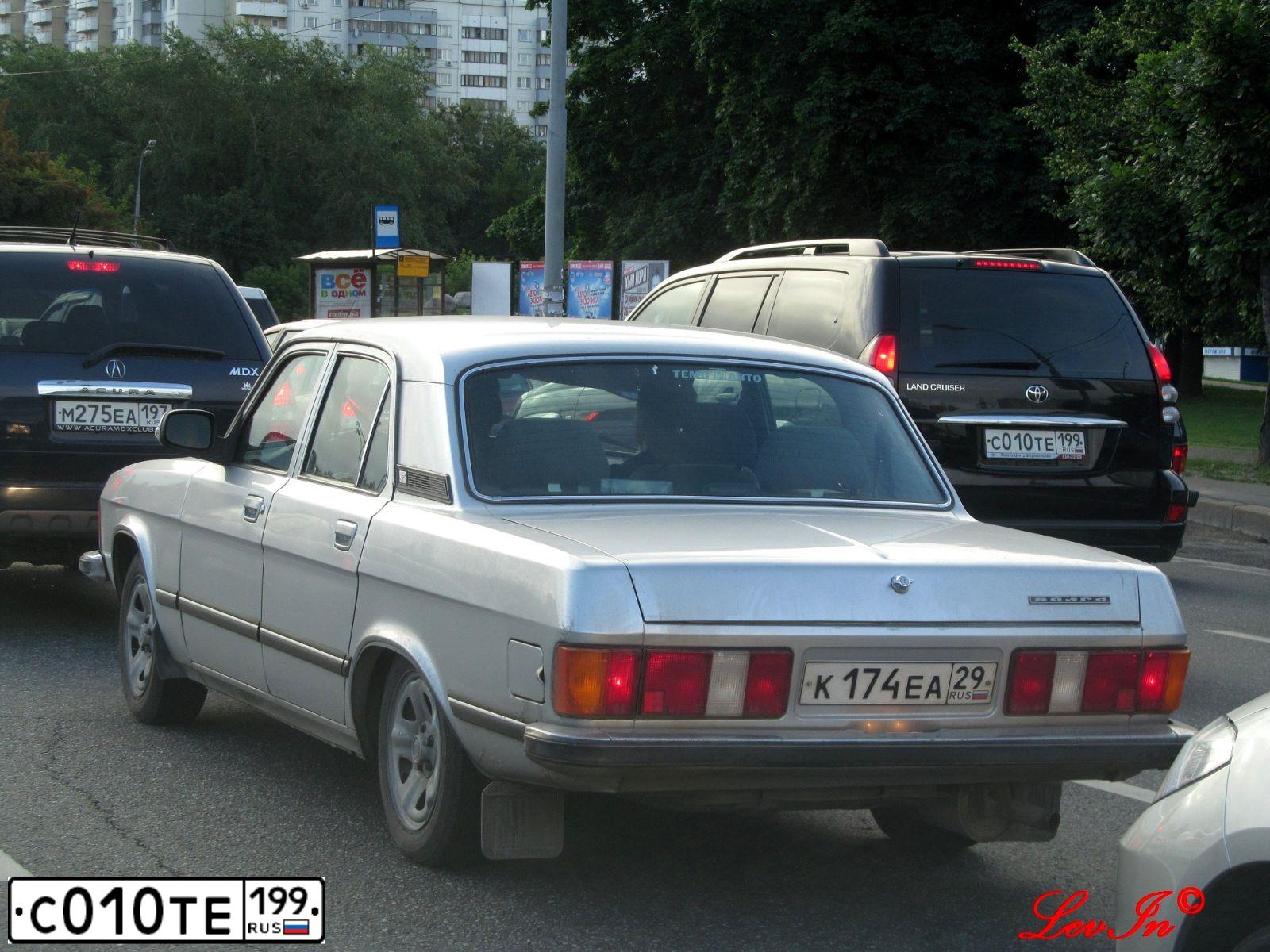 Фото автомобиля TOYOTA LANDCRUISER, 2008 — госномер С010ТЕ199. Цвет: ЧЕРНЫЙ