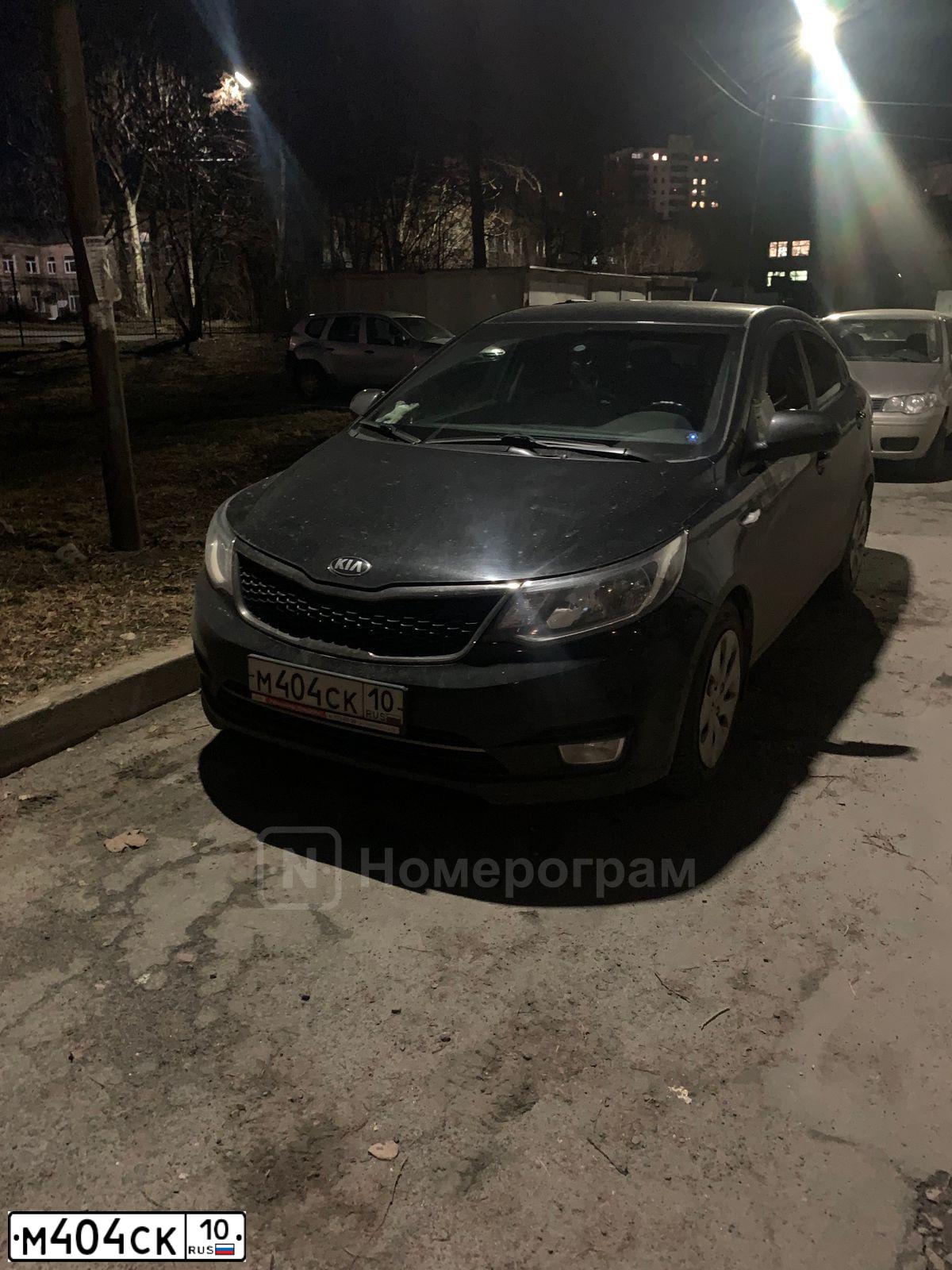 Фото автомобиля KIA RIO, 2016 — госномер М404СК10. Цвет: ЧЕРНЫЙ