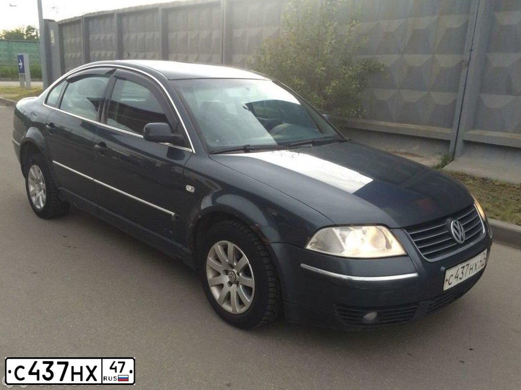 Фото автомобиля VOLKSWAGEN PASSAT, 2002 — госномер С437НХ47. Цвет: ТЕМНО-СЕРЫЙ
