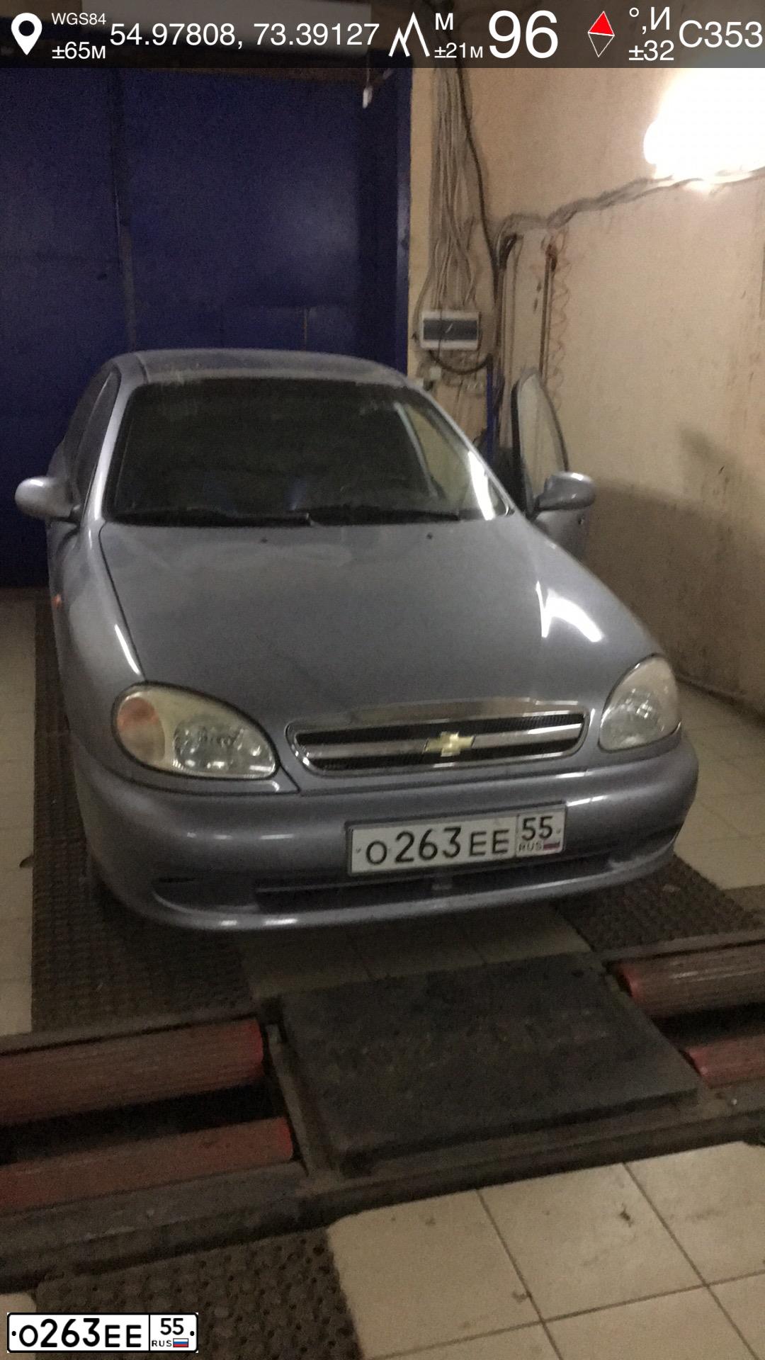 Фото автомобиля CHEVROLET LANOS, 2008 — госномер М225УВ154. Цвет: Серый