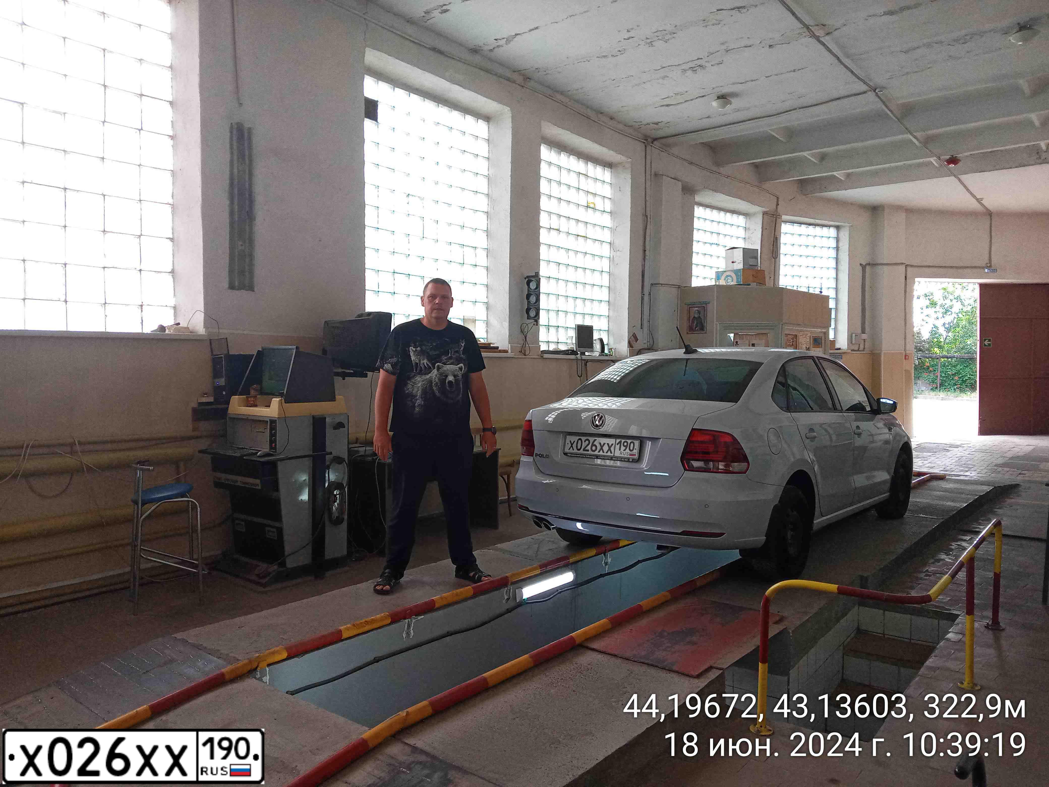 Фото автомобиля BMW SERIE 7, 2001 — госномер Е678КА126. Цвет: ЧЕРНЫЙ