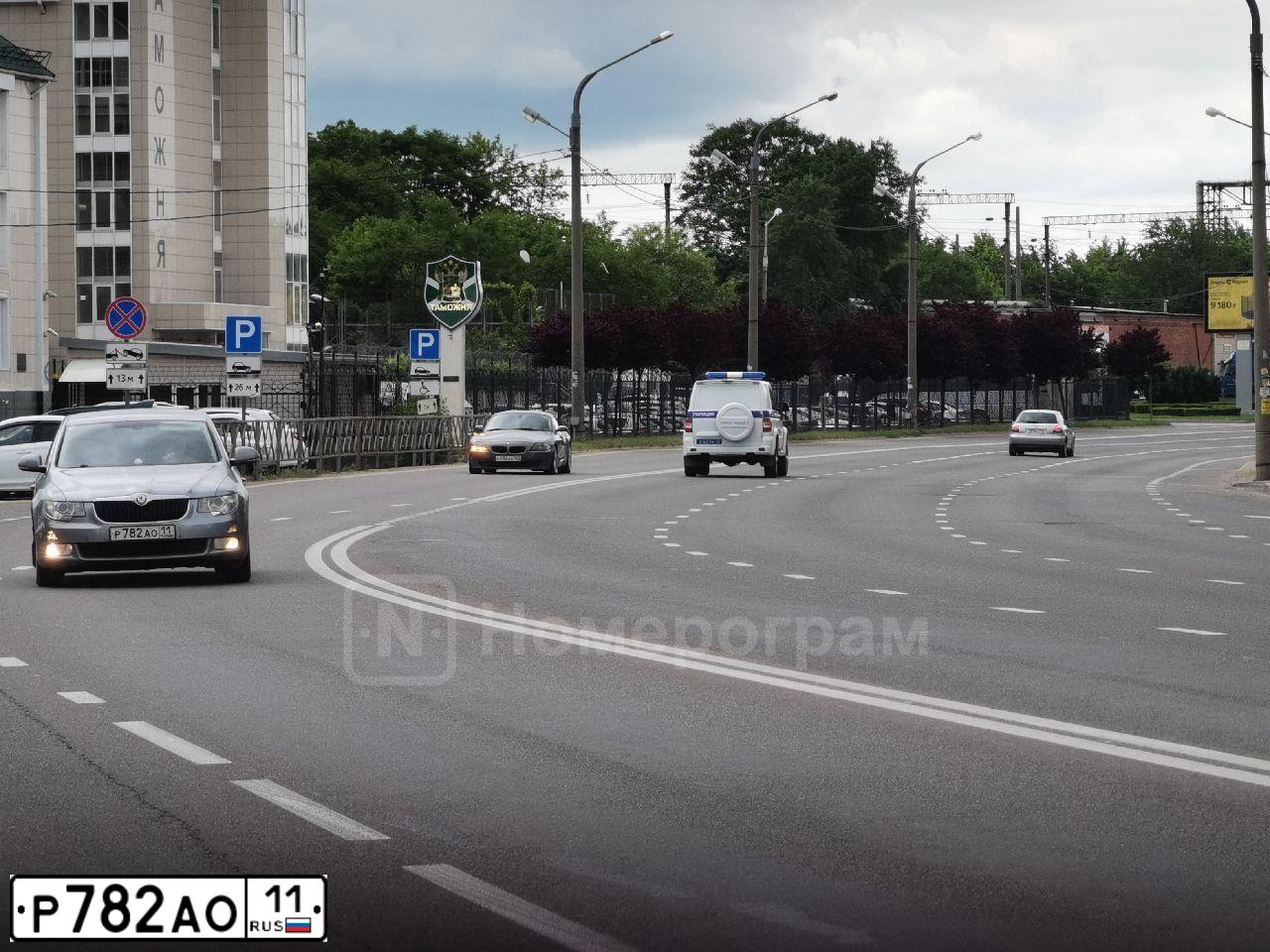 Фото автомобиля SKODA SUPERB, 2010 — госномер К500НЕ43. Цвет: СЕРЫЙ