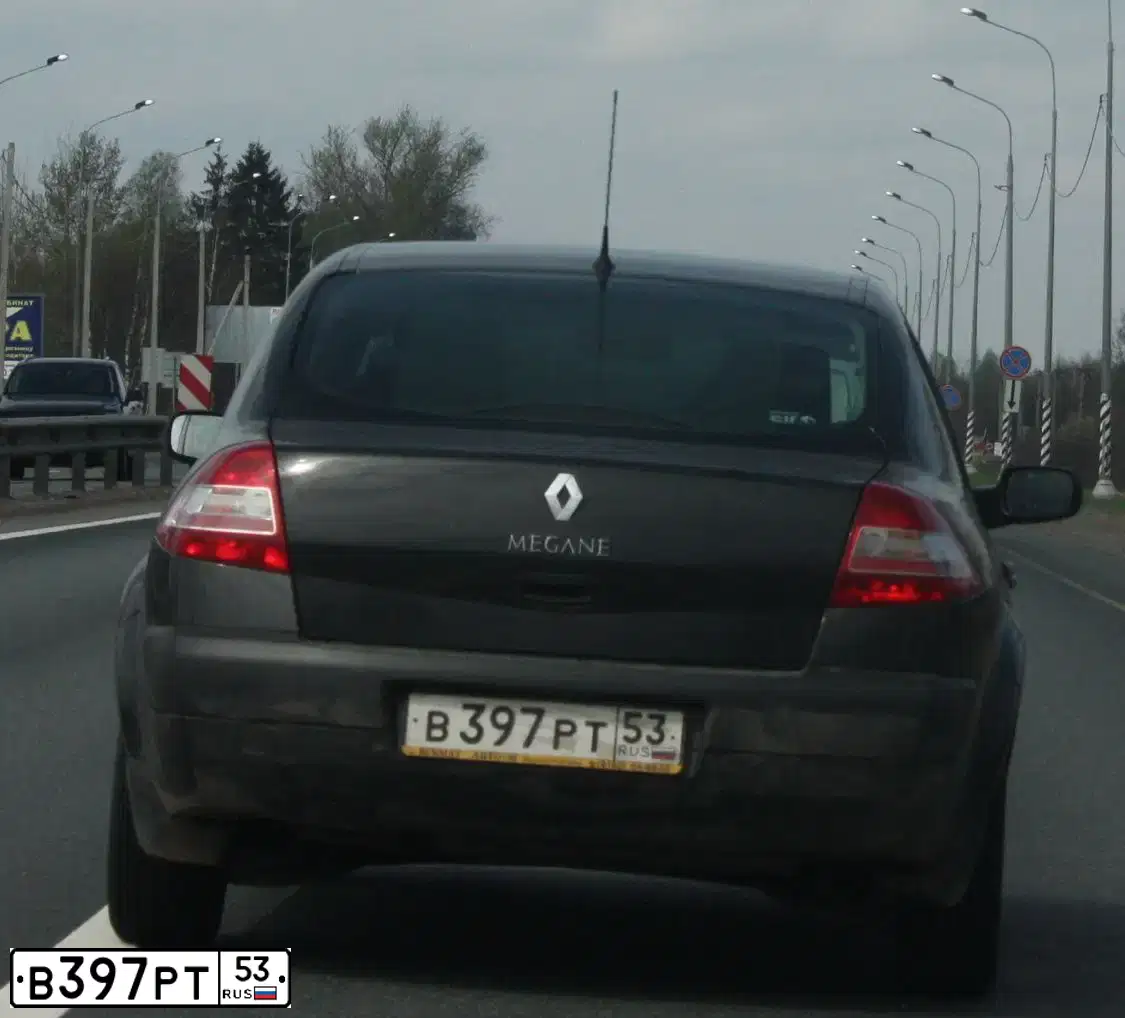 Фото автомобиля RENAULT MEGANE, 2008 — госномер В397РТ53. Цвет: ЧЕРНЫЙ