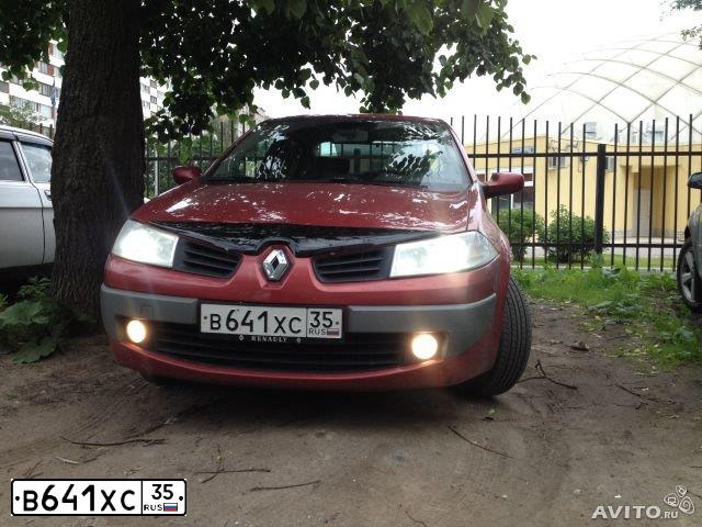 Фото автомобиля RENAULT MEGANE, 2007 — госномер О218УЕ47. Цвет: Красный