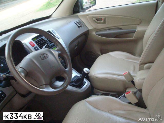 Фото автомобиля HYUNDAI TUCSON, 2007 — госномер К334КВ60. Цвет: ЧЕРНЫЙ