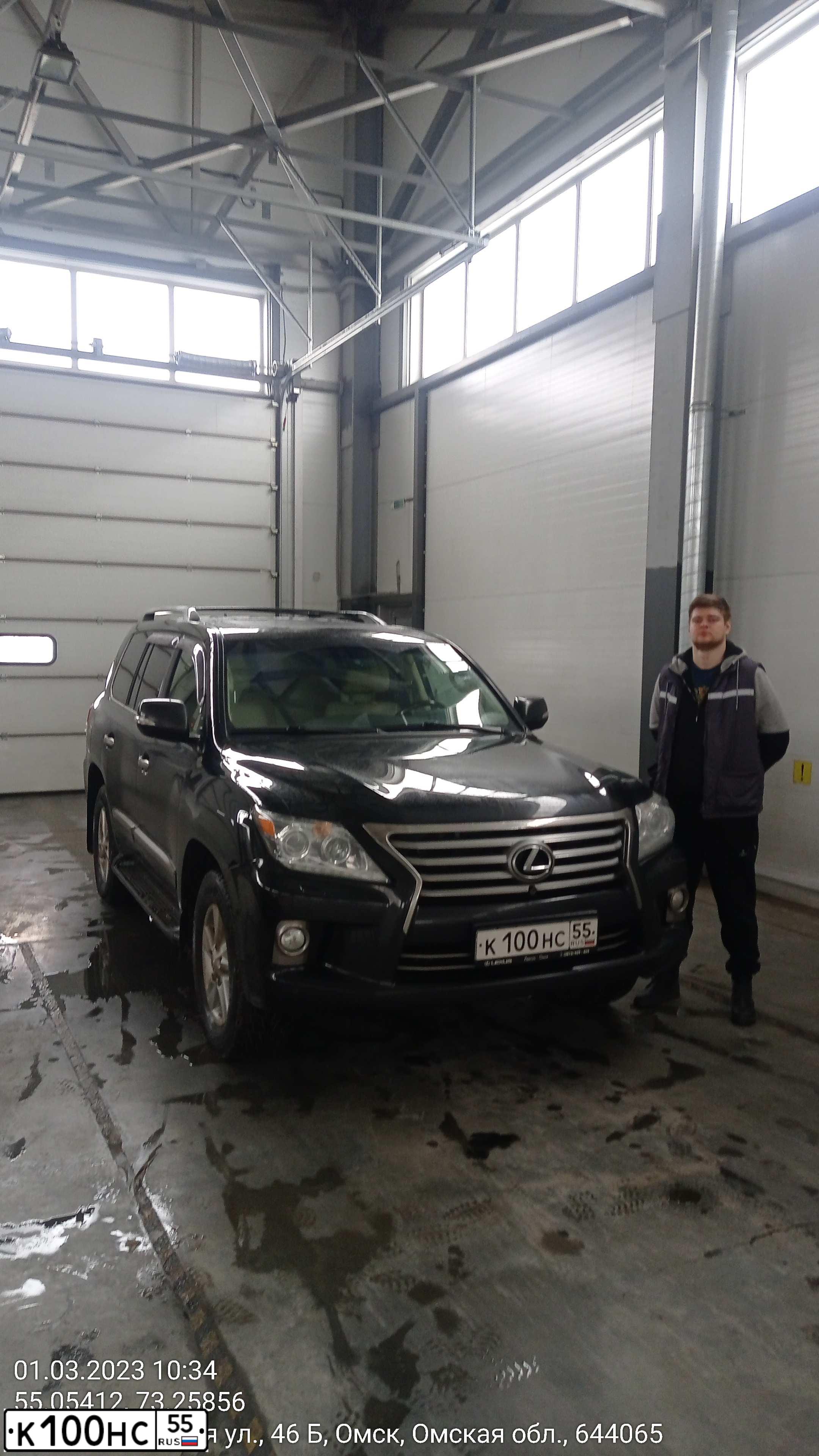 Фото автомобиля LEXUS LX, 2013 — госномер К100НС55. Цвет: ЧЕРНЫЙ