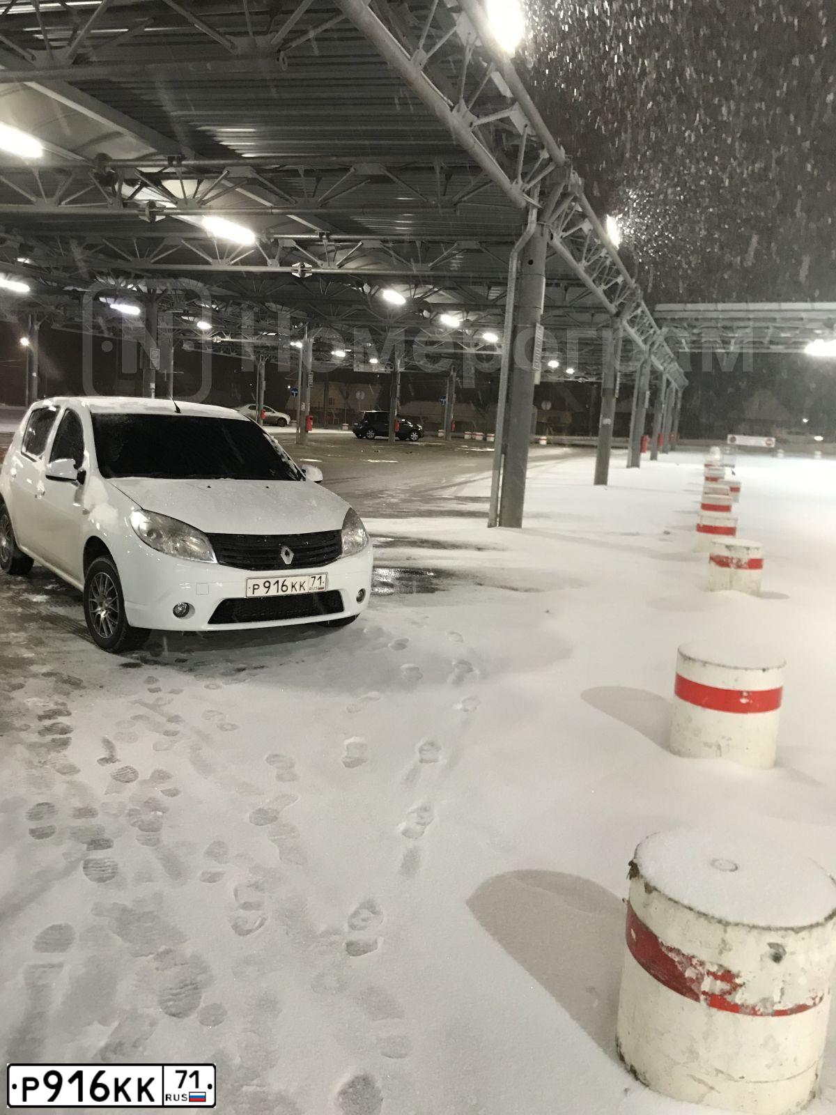 Фото автомобиля RENAULT SANDERO, 2011 — госномер В194ВА185. Цвет: Белый