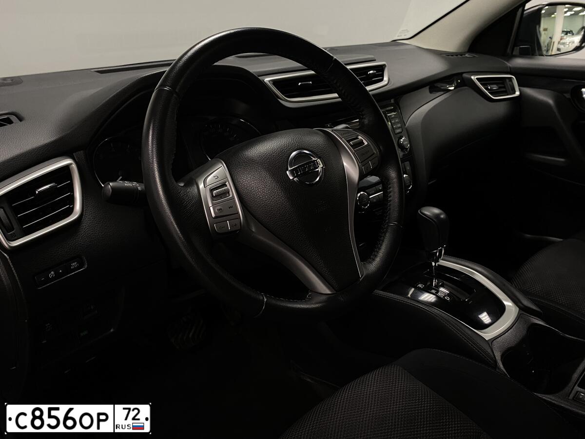 Фото автомобиля NISSAN QASHQAI, 2018 — госномер К171АР977. Цвет: синий