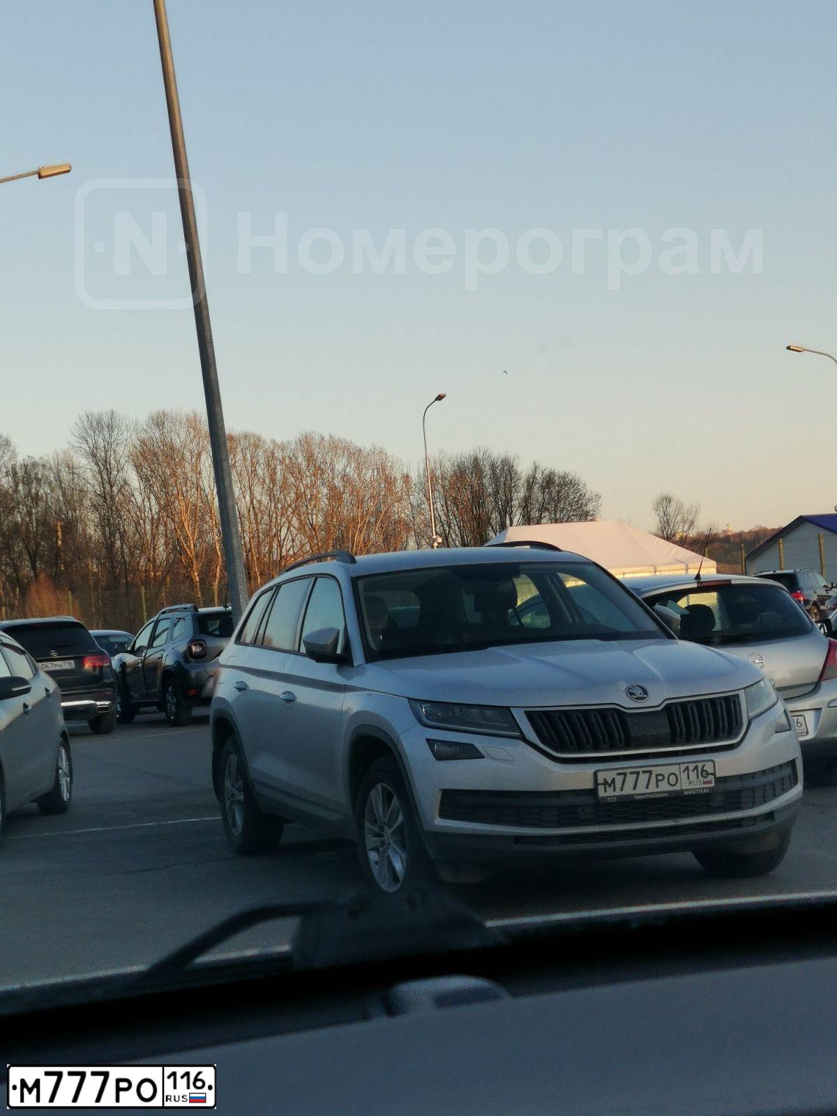 Фото автомобиля VOLKSWAGEN JETTA, 2012 — госномер Н902ЕХ21. Цвет: Коричневый