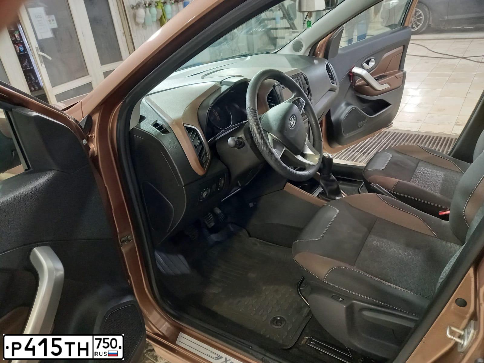 Фото автомобиля LADA XRAY, 2019 — госномер О174ЕС134. Цвет: СВЕТЛО КОРИЧНЕВЫЙ