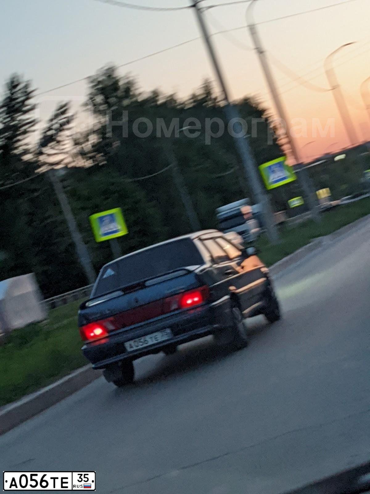 Фото автомобиля LADA 2115 SAMARA, 2004 — госномер А056ТЕ35. Цвет: СИНЕ-ЗЕЛЕНЫЙ