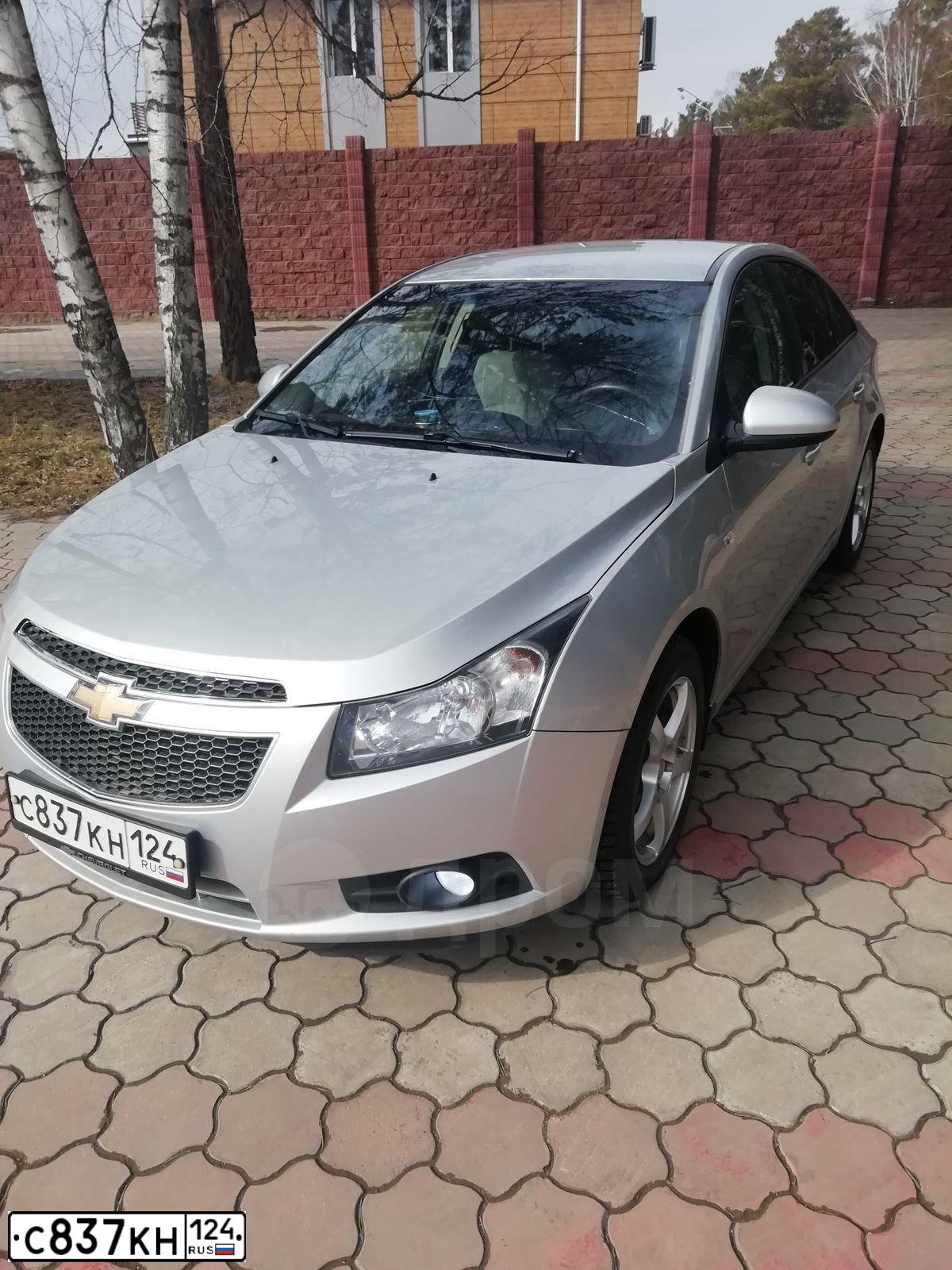 Фото автомобиля CHEVROLET CRUZE, 2011 — госномер С837КН124. Цвет: СЕРЕБРИСТЫЙ МЕТАЛЛИК
