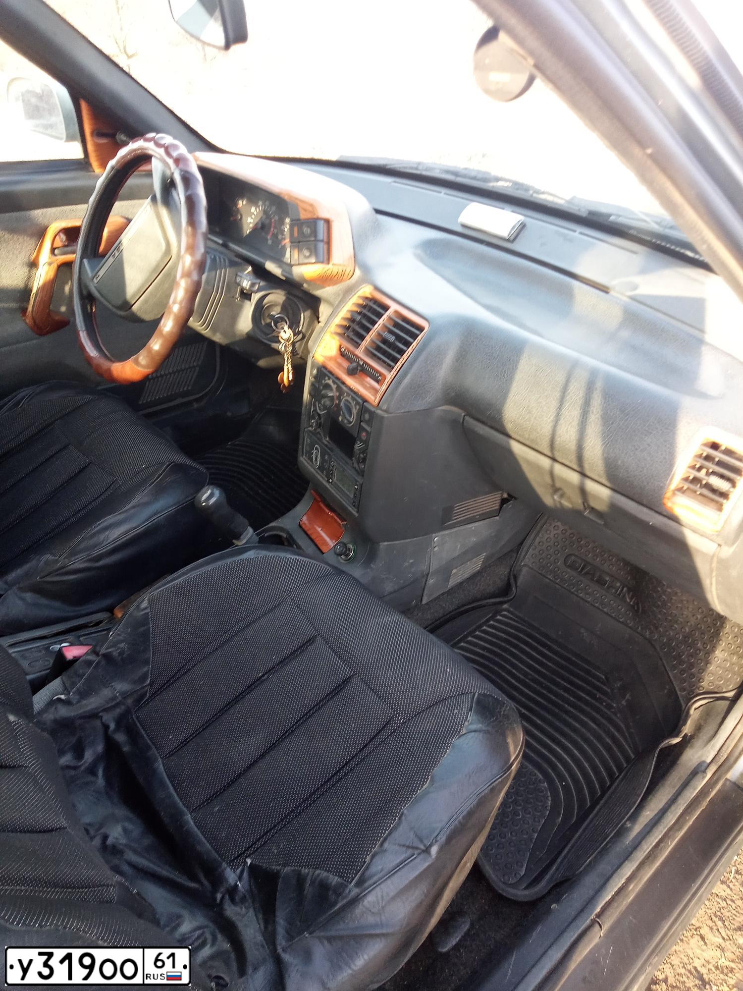 Фото автомобиля LADA 2112 LADA, 2005 — госномер У319ОО61. Цвет: СЕРО-ЗЕЛЕНЫЙ