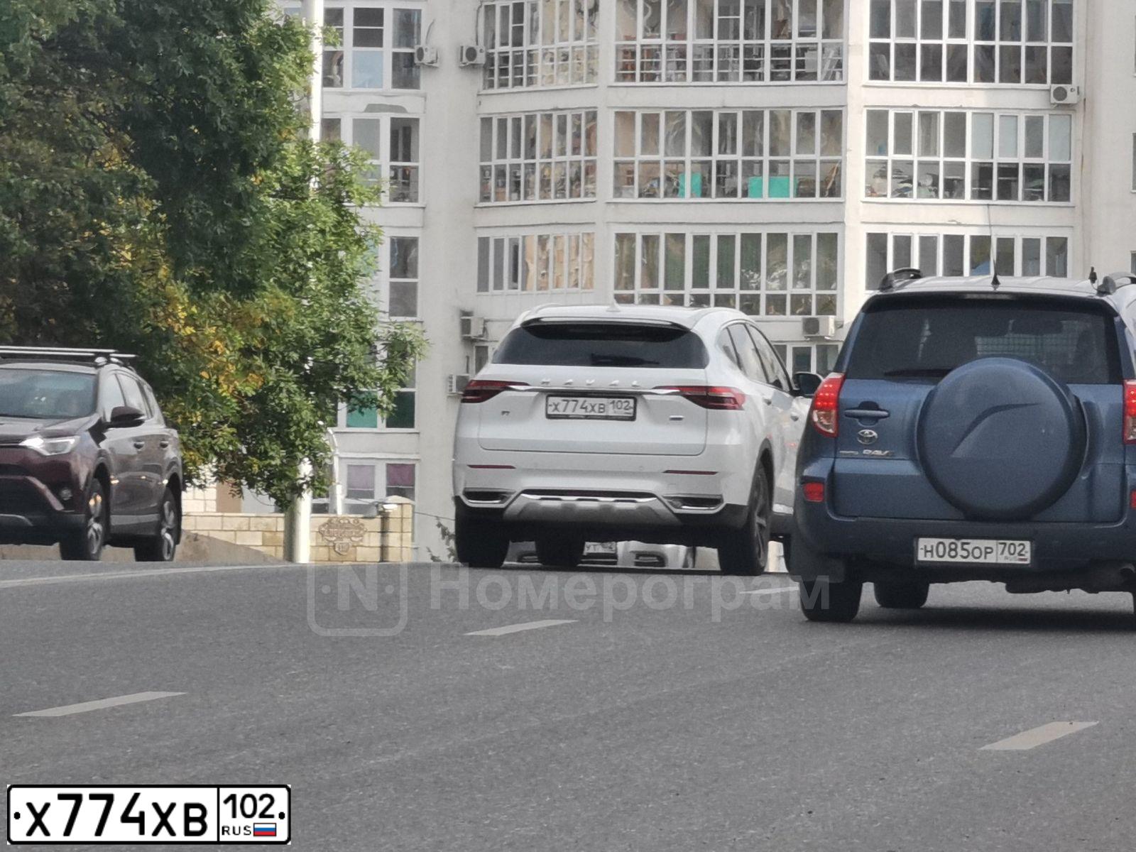 Фото автомобиля LADA 2190 GRANTA, 2018 — госномер Х774ХВ102. Цвет: Золотисто-коричневый